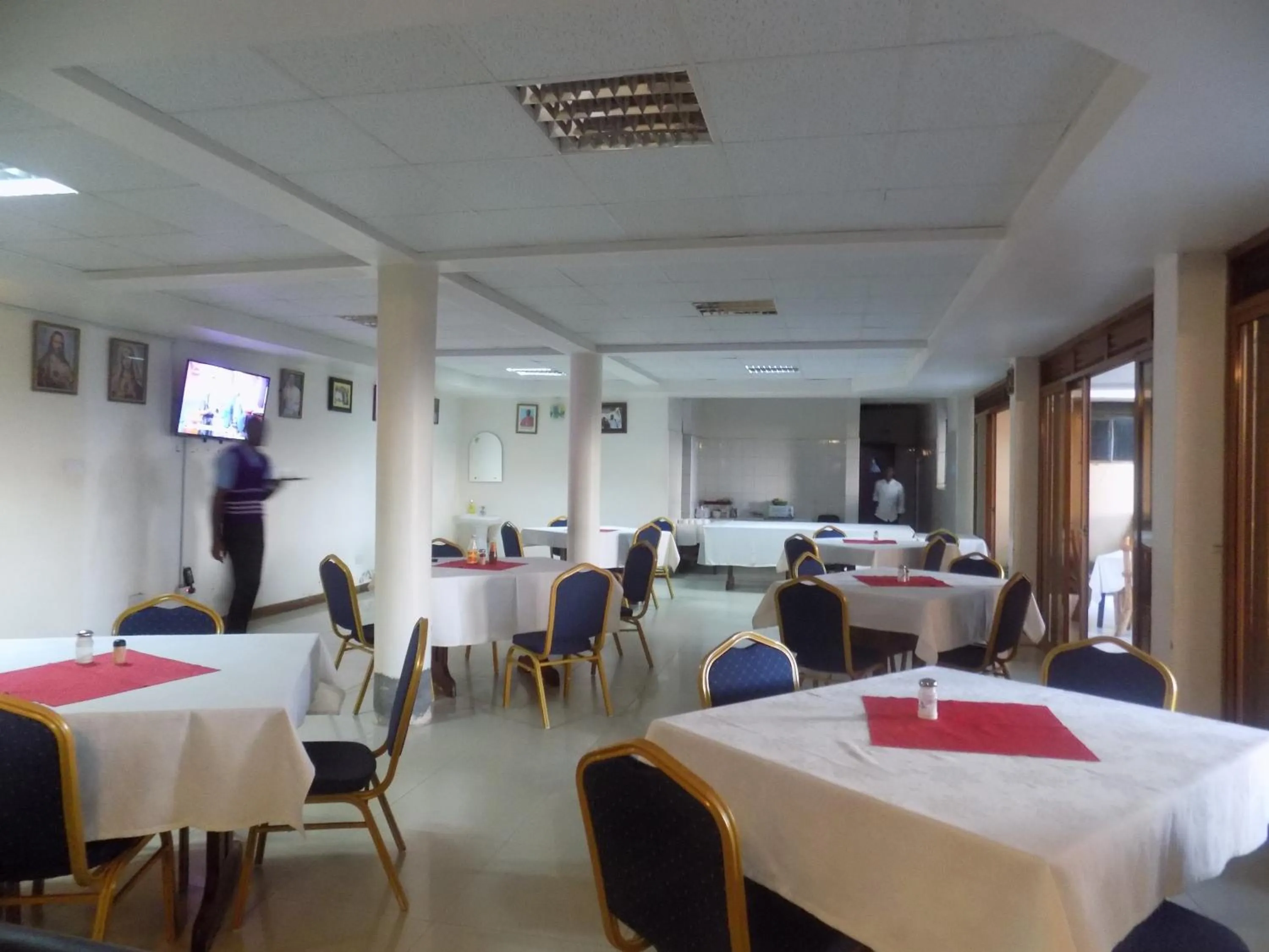 Restaurant/places to eat in Kayegi Hotel Mbale