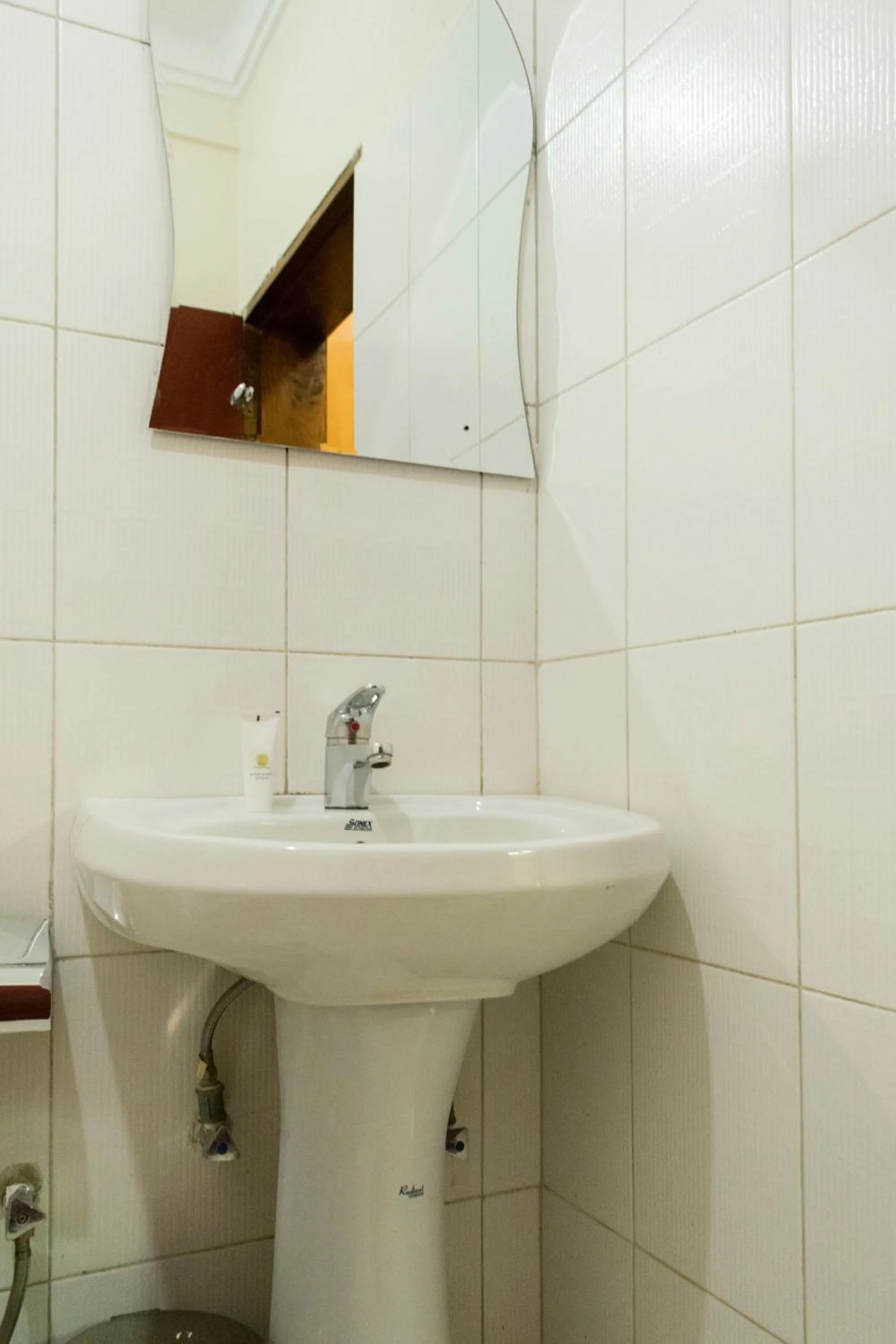 Bathroom in Kayegi Hotel Mbale