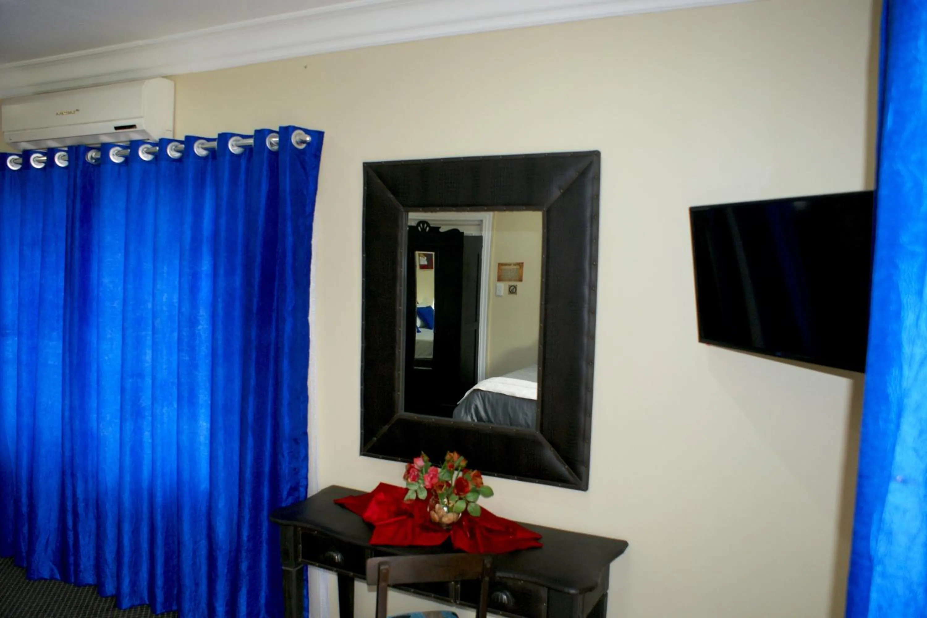 Shower in Jolani Guest House