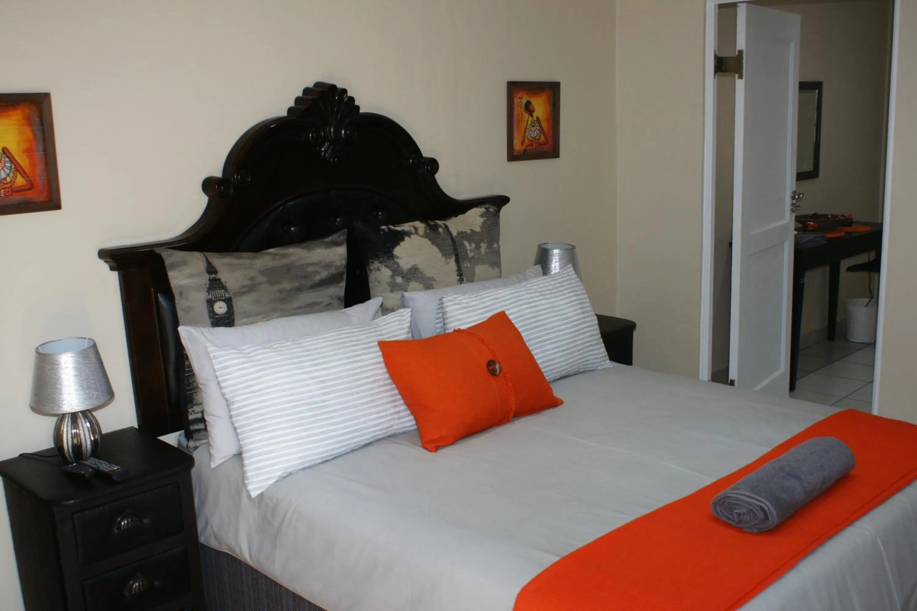 Bathroom, Bed in Jolani Guest House