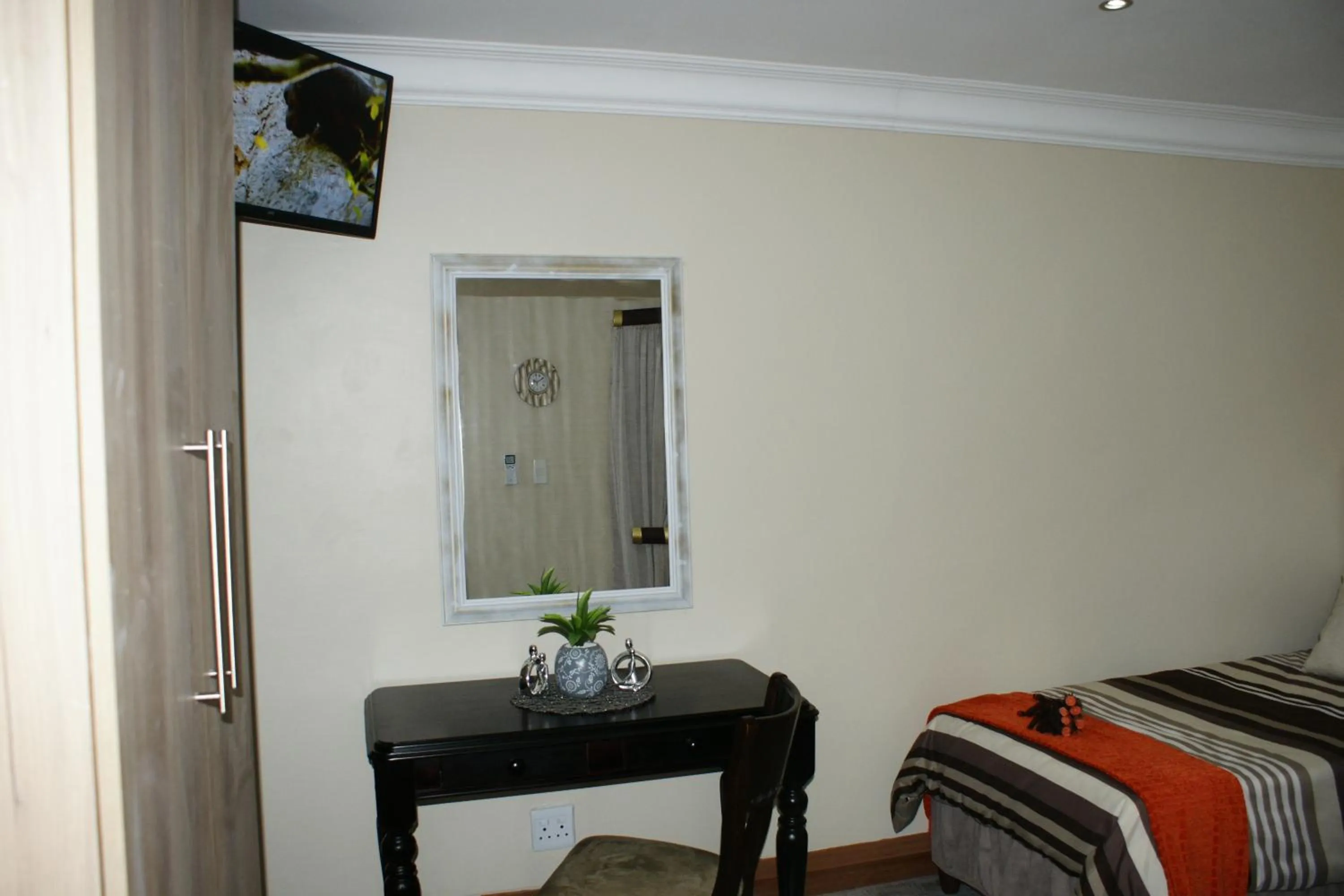 Bed in Jolani Guest House