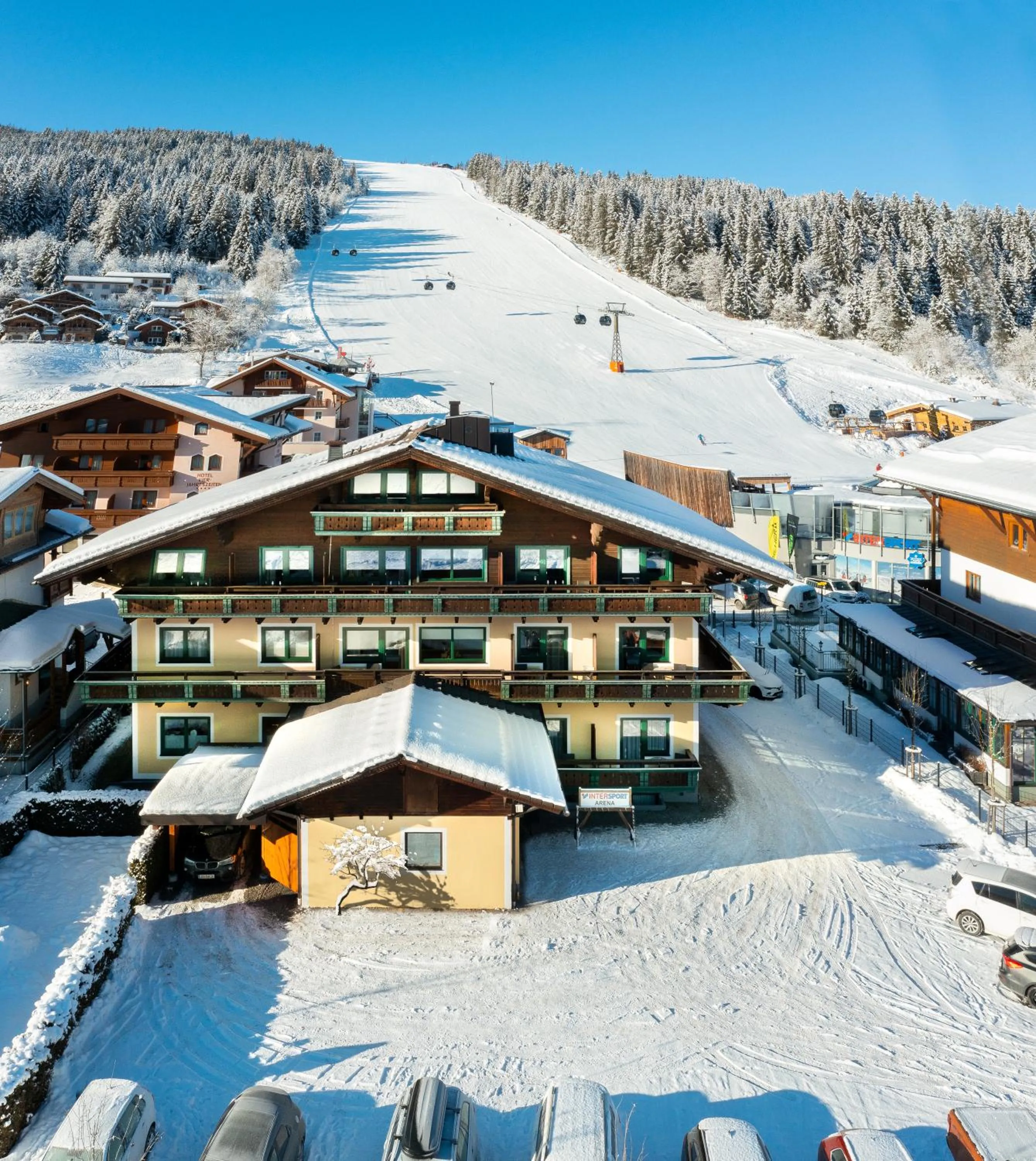 Property building in B&B Hotel Die Bergquelle