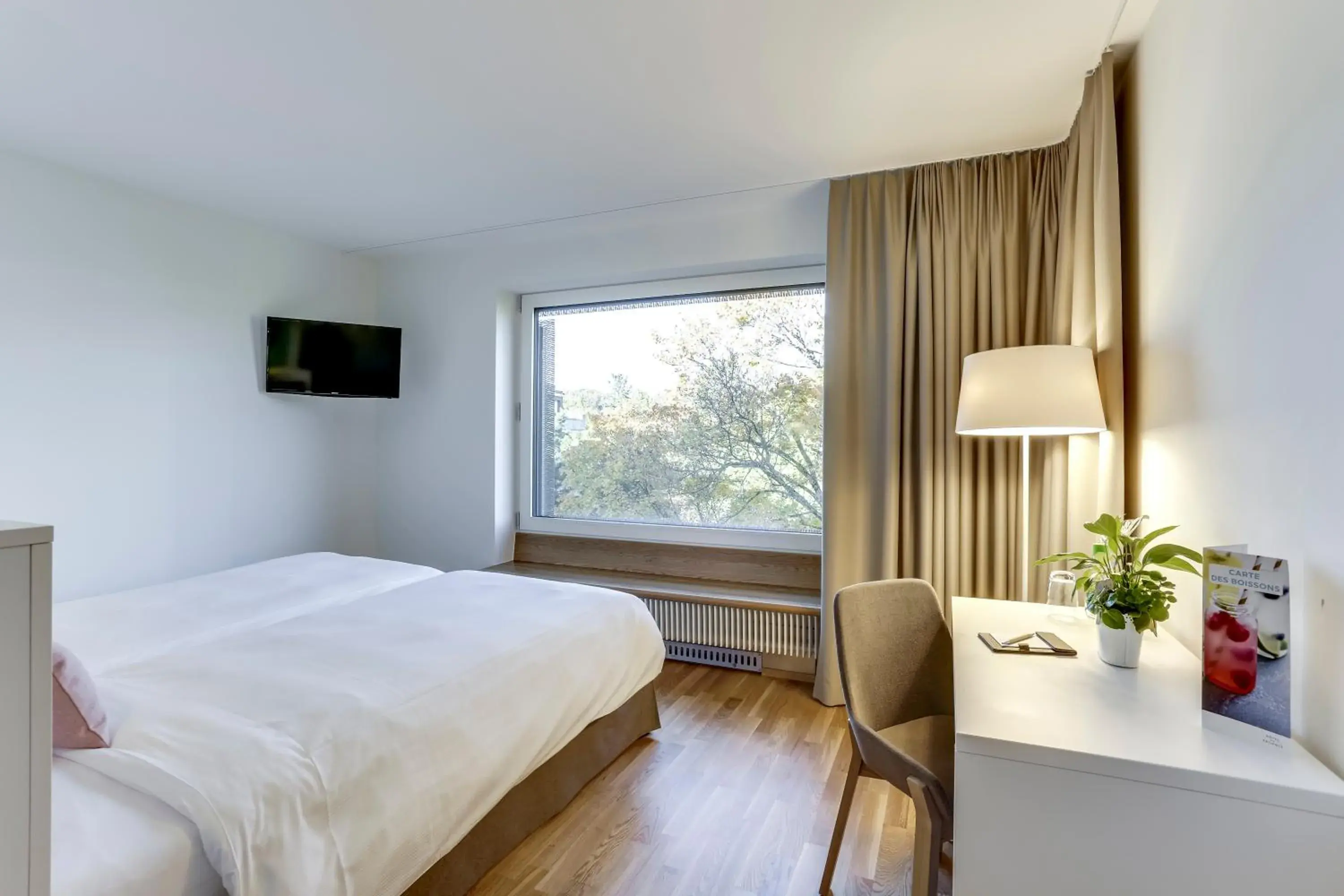 Photo of the whole room, Bed in Hôtel des Patients Photo of the whole room, Bed in Hôtel des Patients