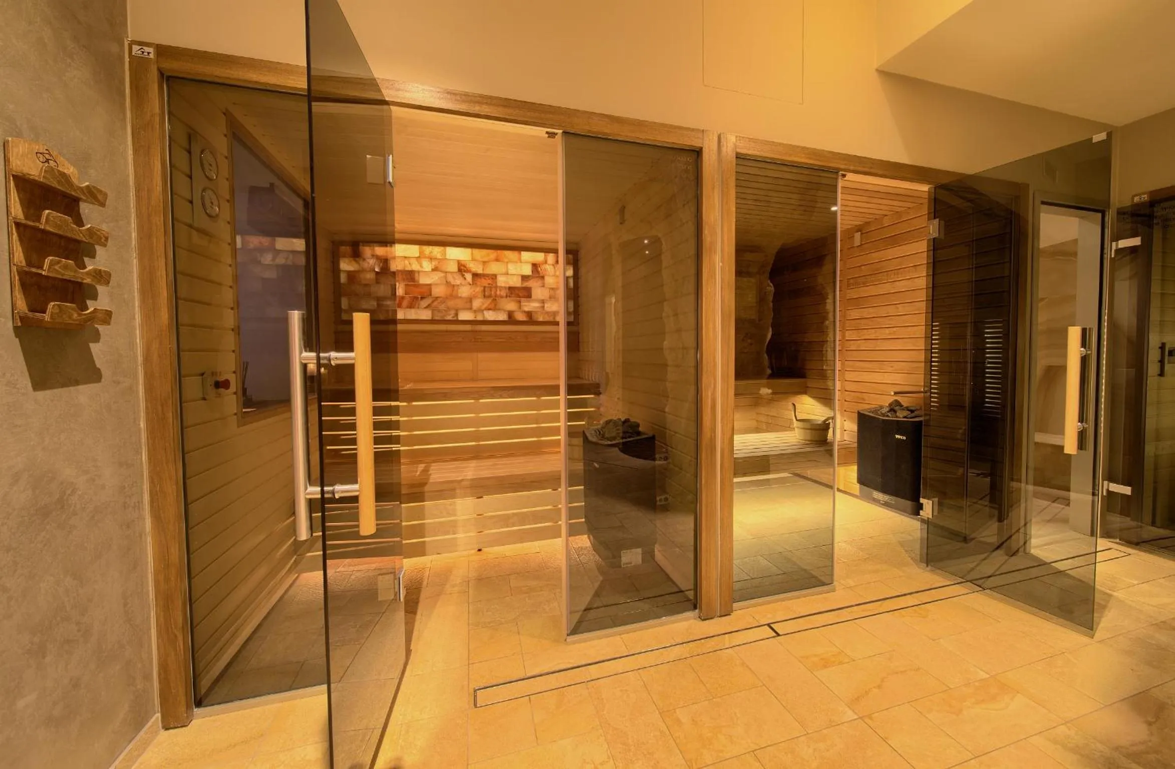 Hot Tub in Hotel Kanajt