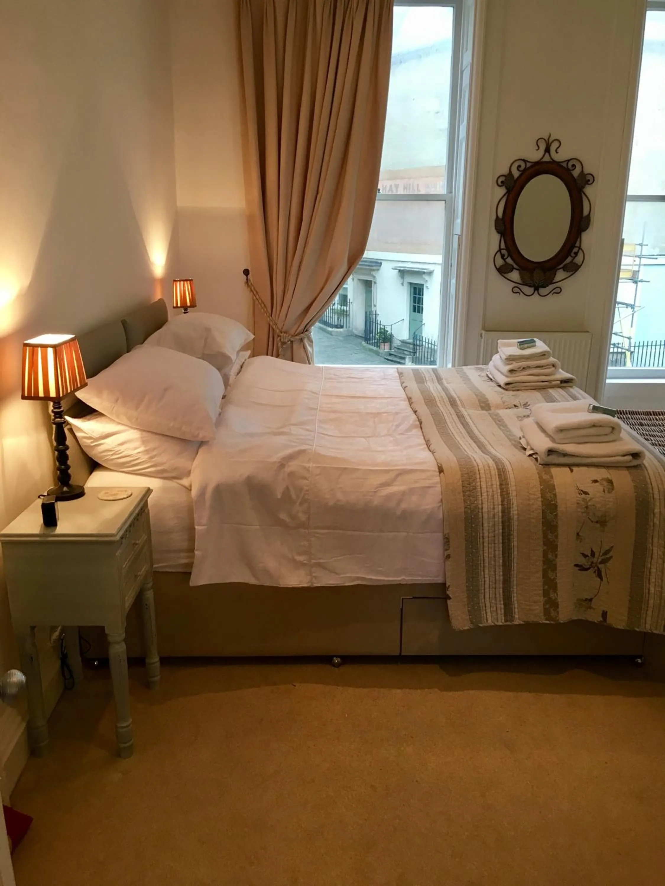 Bedroom, Bed in No 1 The Paragon