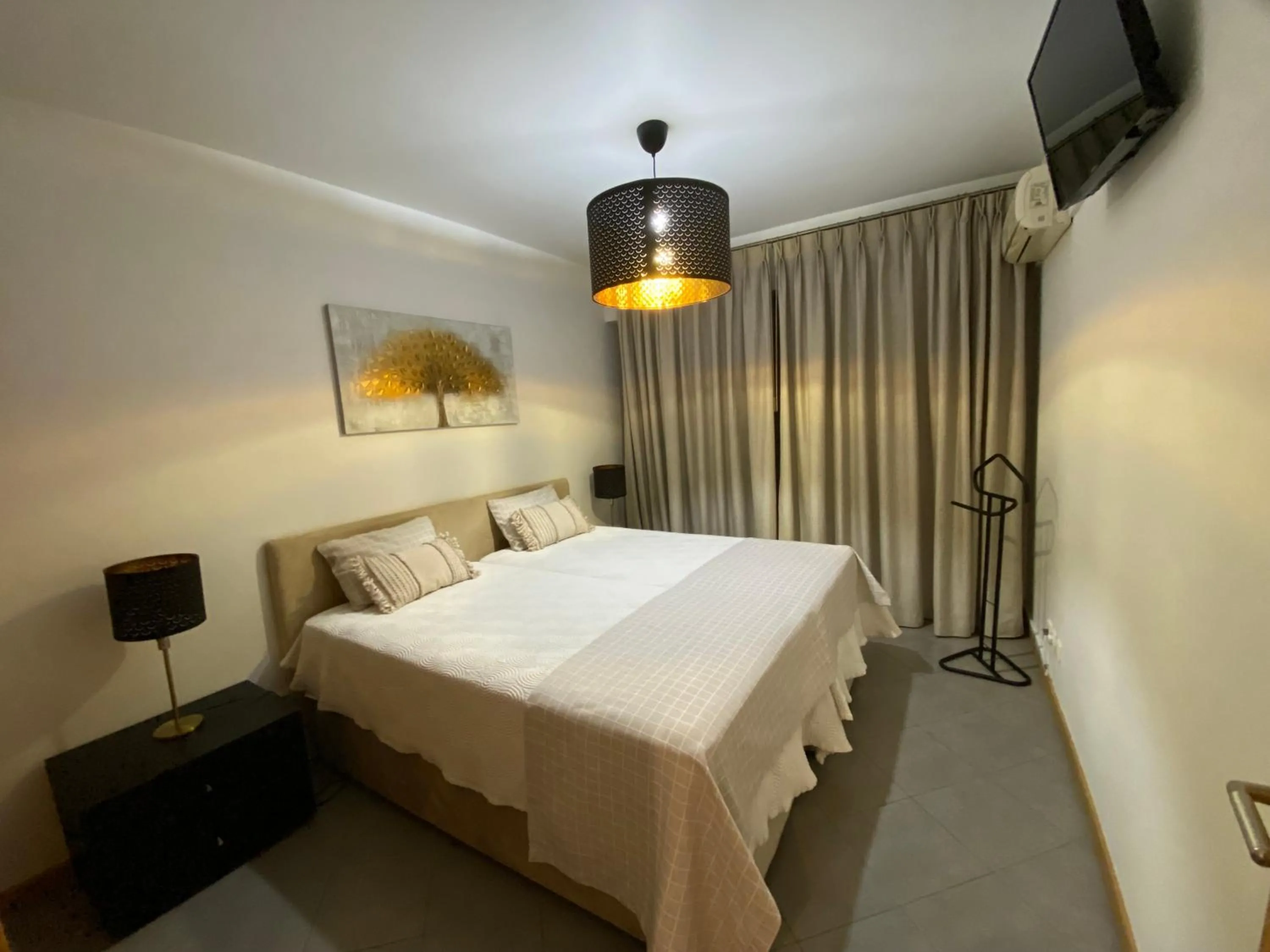 Bedroom, Bed in Atlantic Sun & Love Apartment