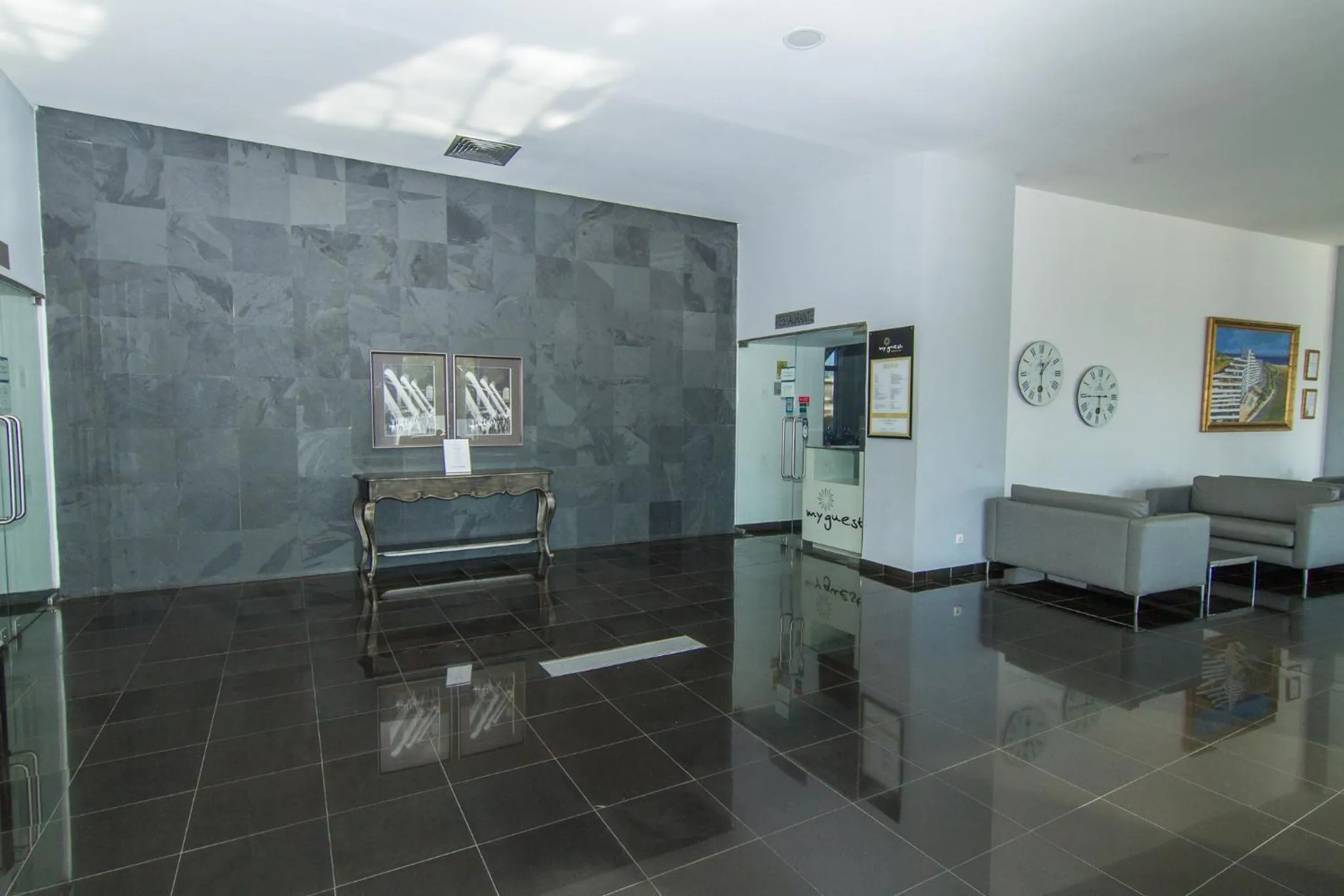 Lobby or reception in Atlantic Sun & Love Apartment