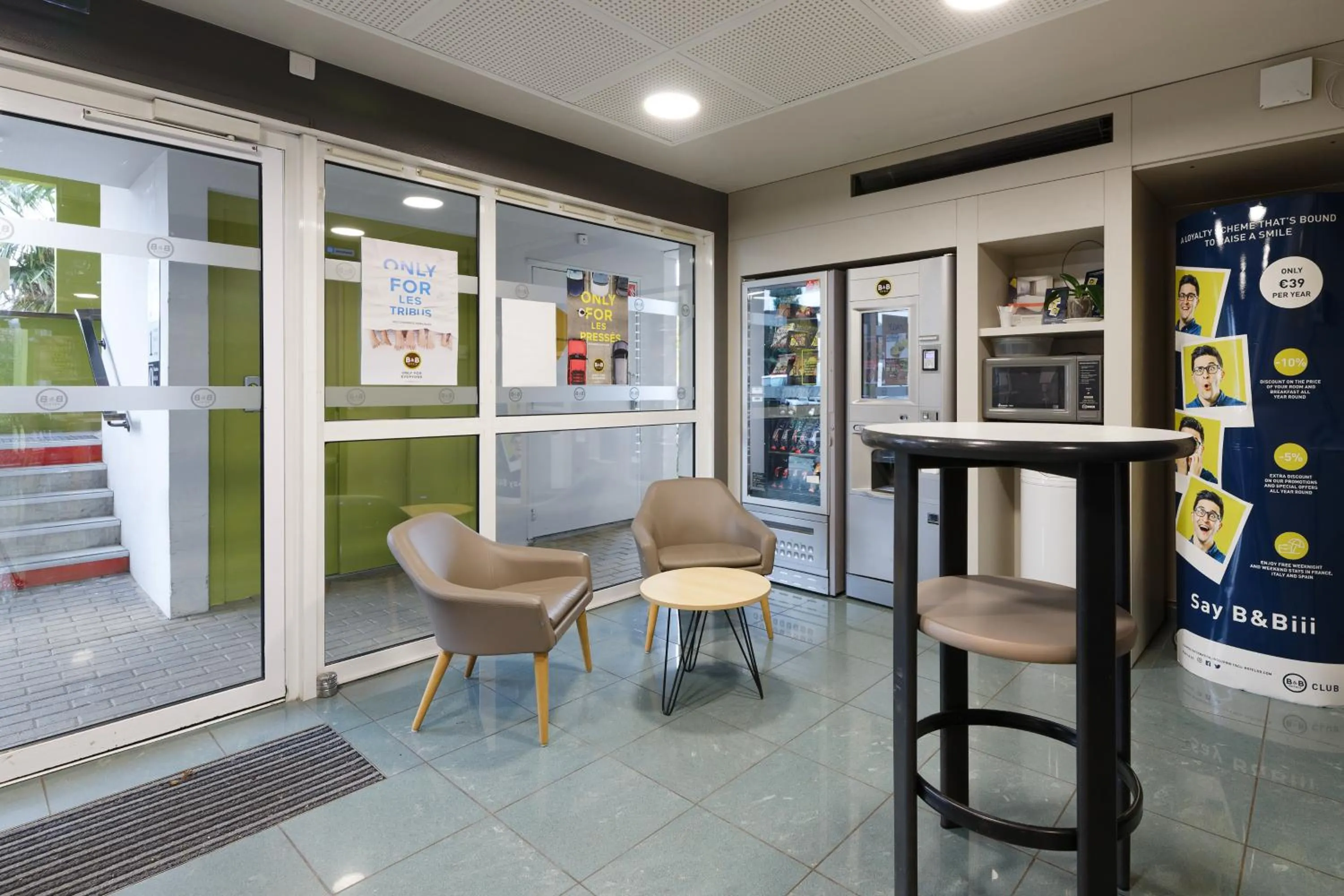 Lobby or reception in B&B HOTEL Lens Noyelles-Godault