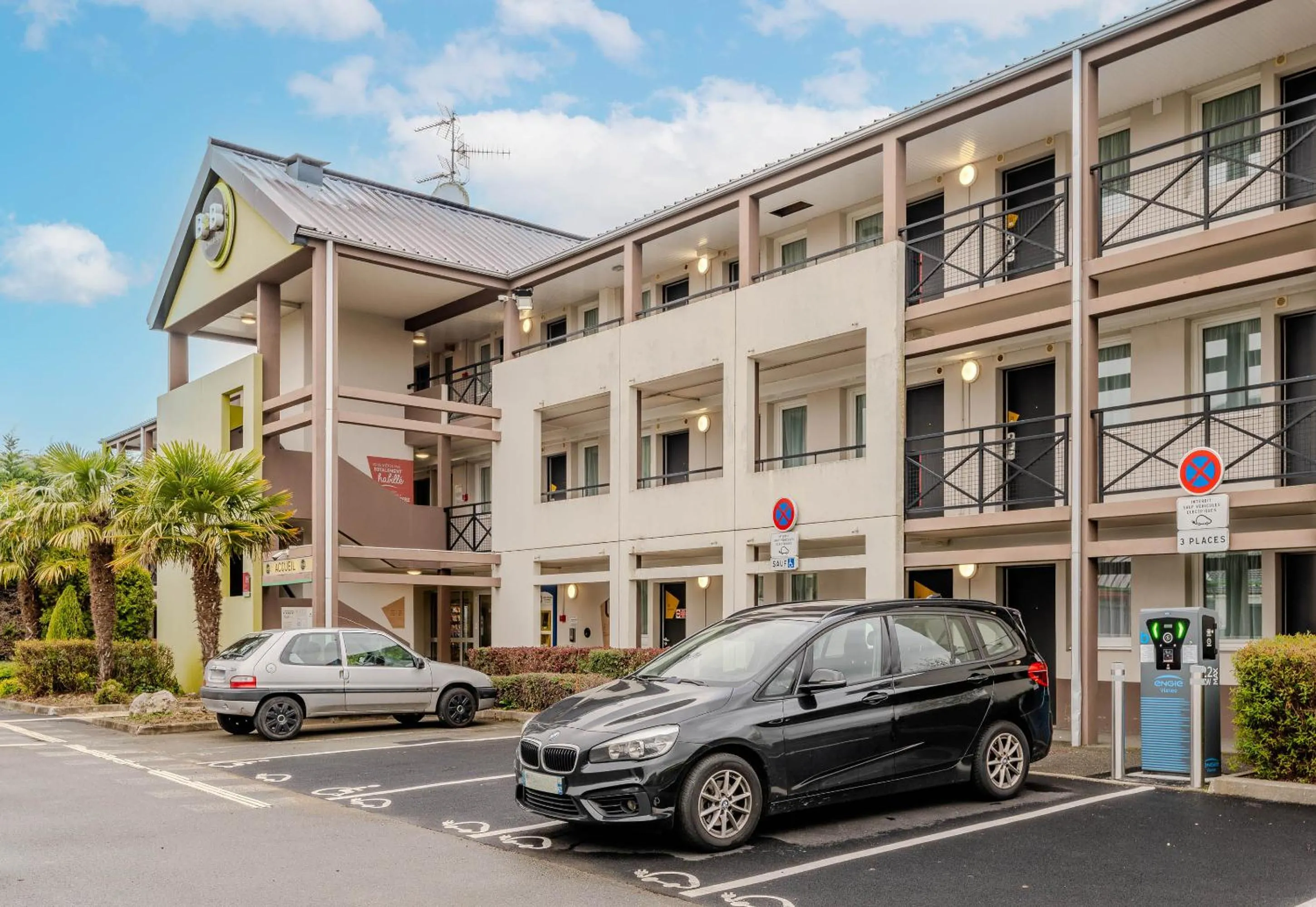 Property building in B&B HOTEL Lens Noyelles-Godault