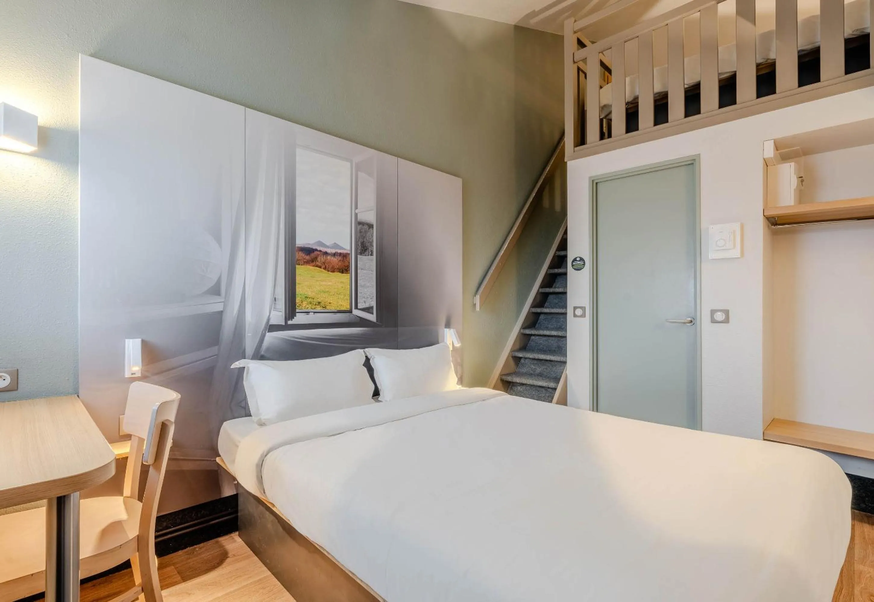 Bedroom, Bed in B&B HOTEL Lens Noyelles-Godault