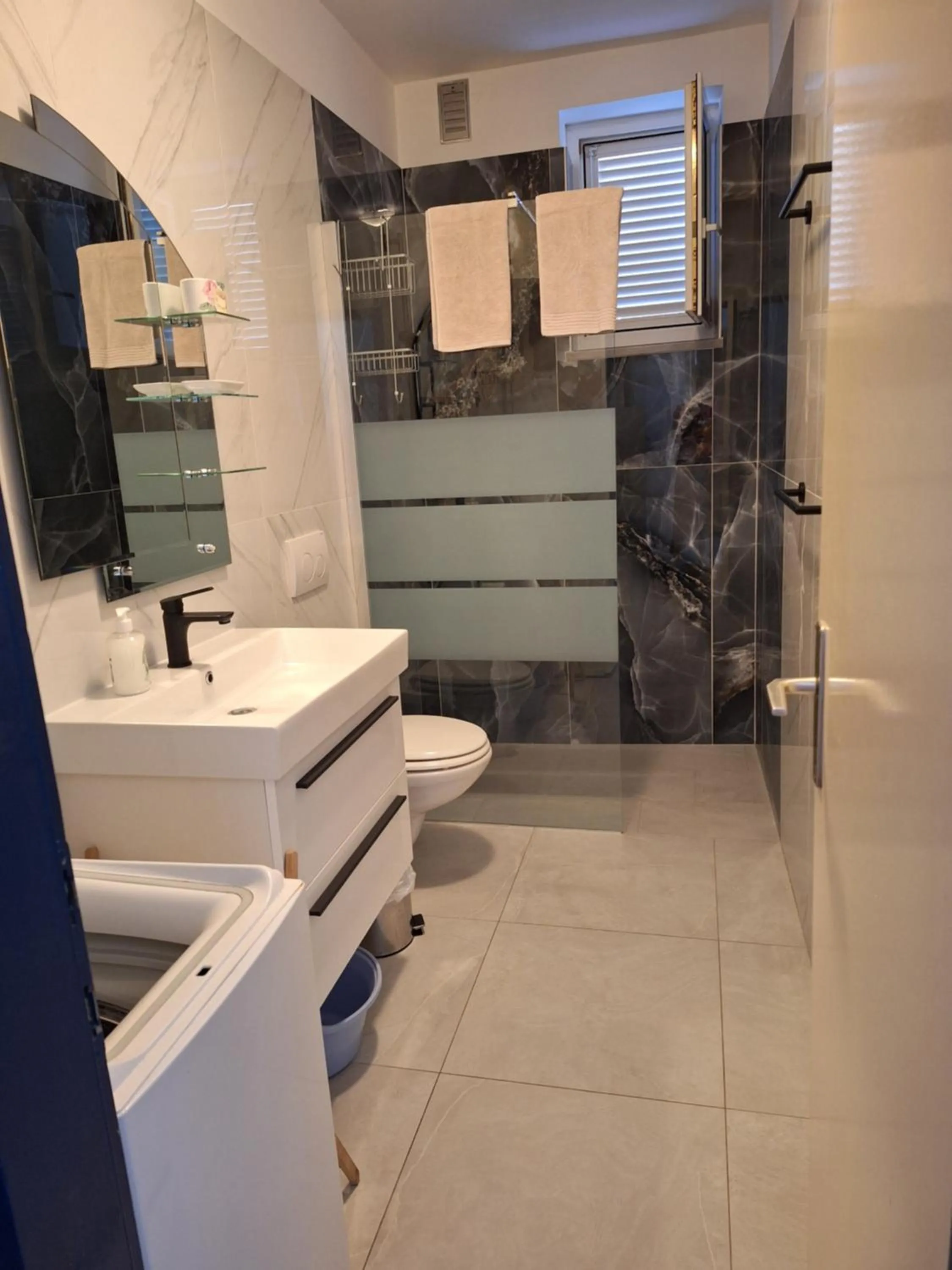 Shower in Apartments G&P