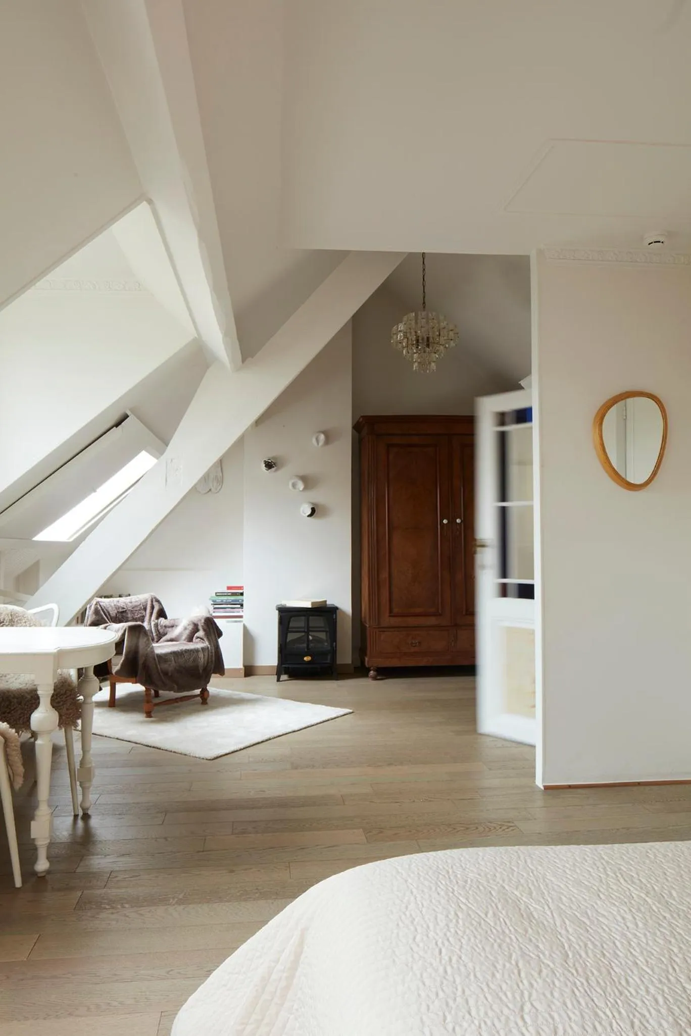 Bed in Maison d'Artiste