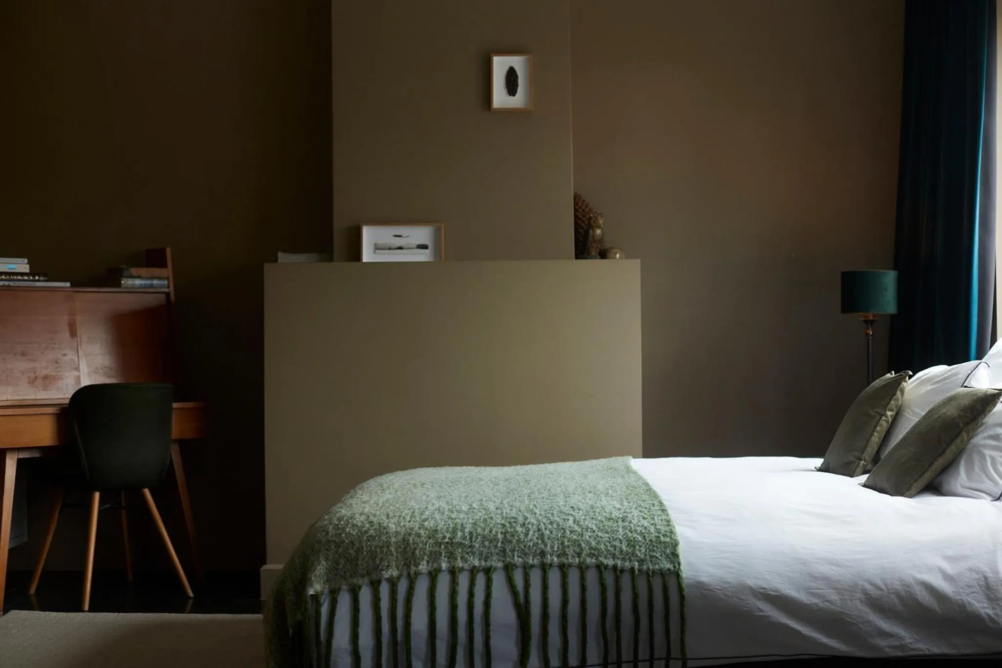 Bed in Maison d'Artiste