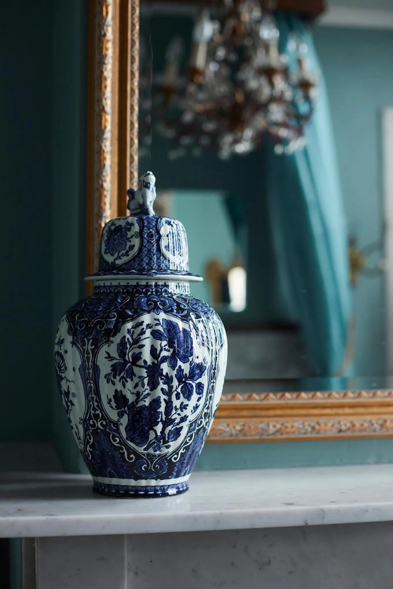 Decorative detail in Maison d'Artiste