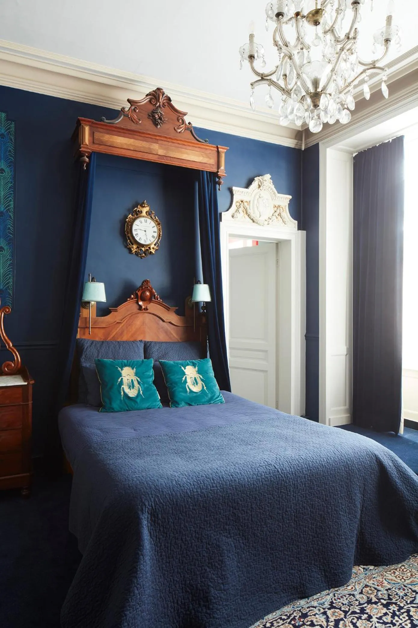 Bed in Maison d'Artiste