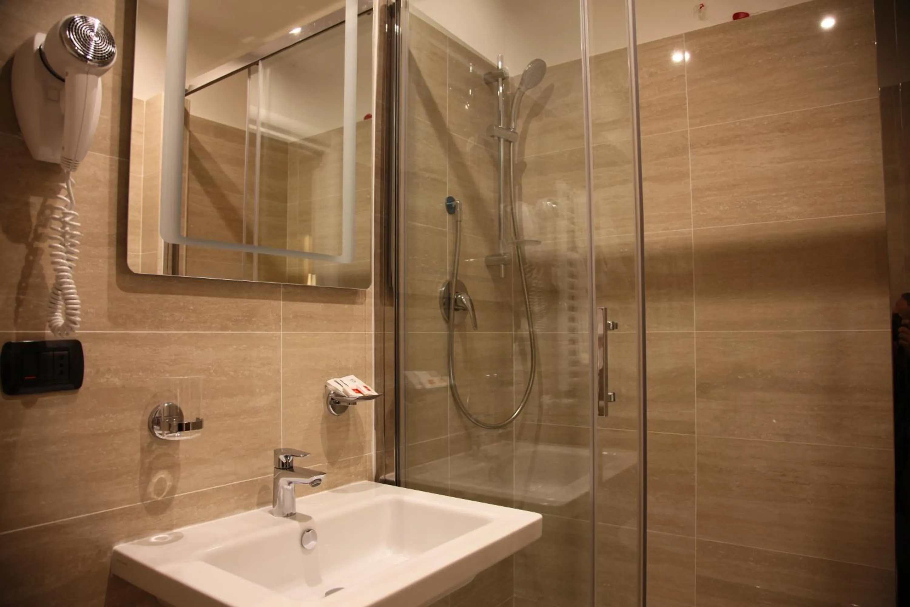 Shower in B&B Federica's House In Rome