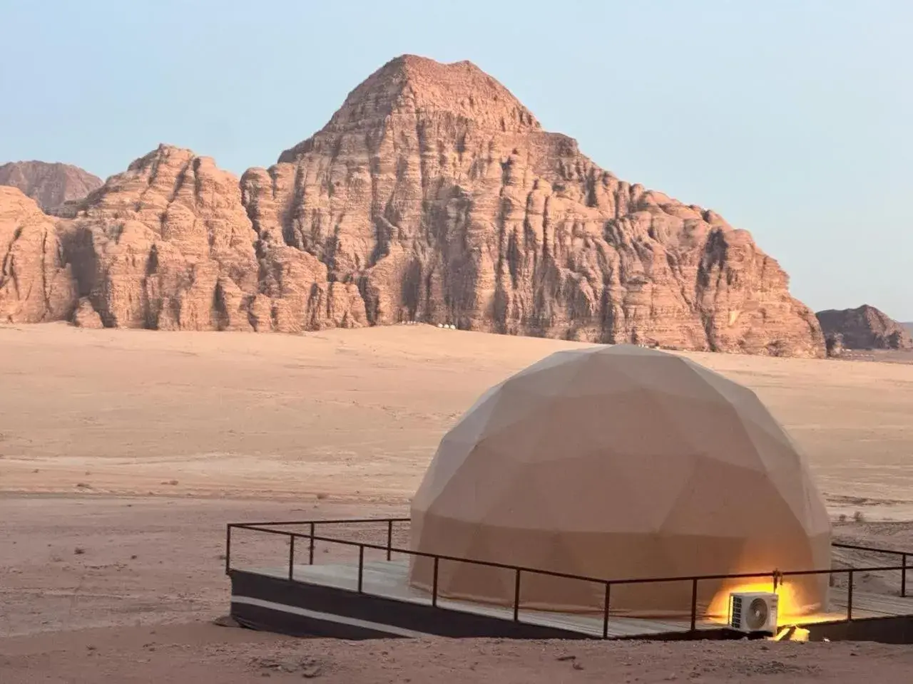 Hasan Zawaideh luxury camp 2 Hasan Zawaideh luxury camp 2