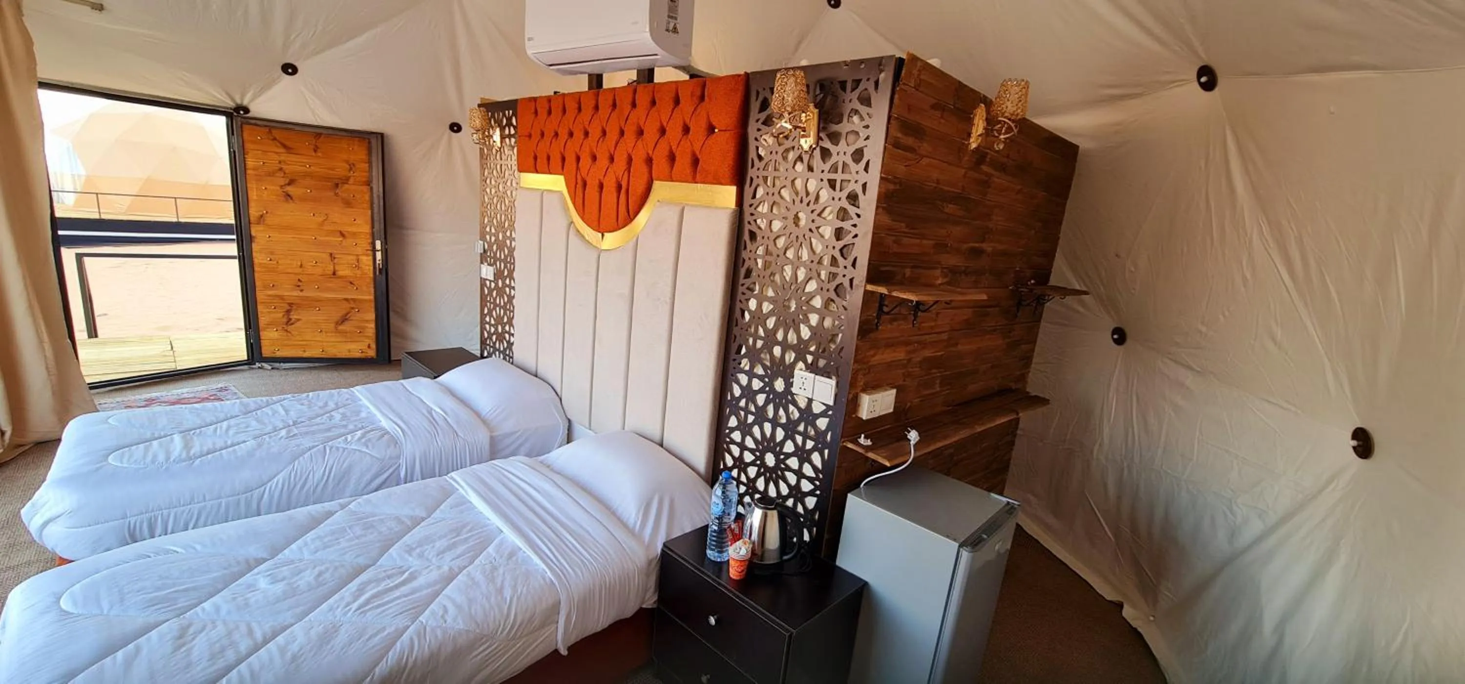 Bed in Hasan Zawaideh luxury camp 2