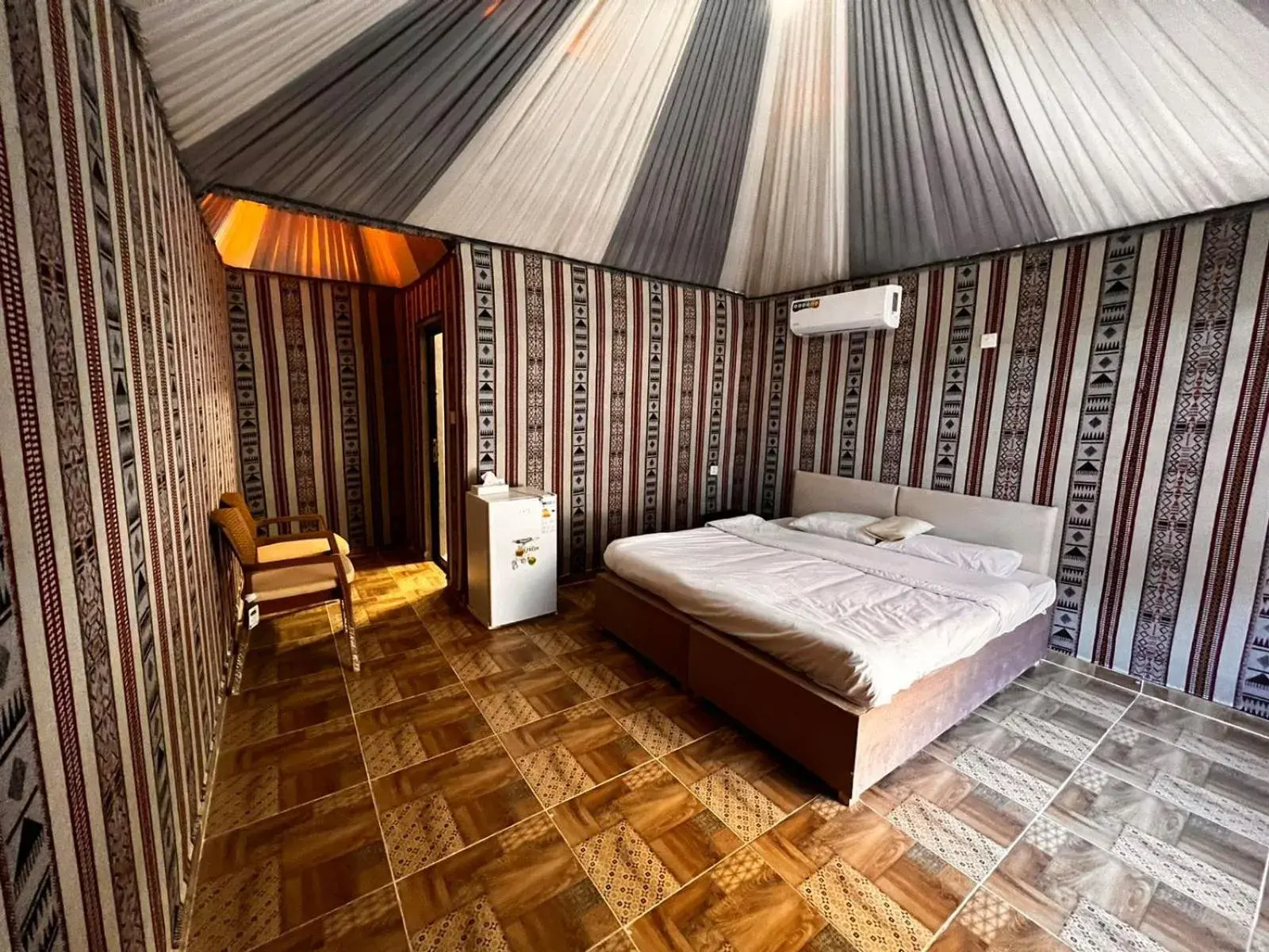 Bed in Hasan Zawaideh luxury camp 2 Bed in Hasan Zawaideh luxury camp 2