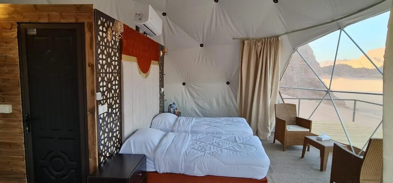 Bed in Hasan Zawaideh luxury camp 2