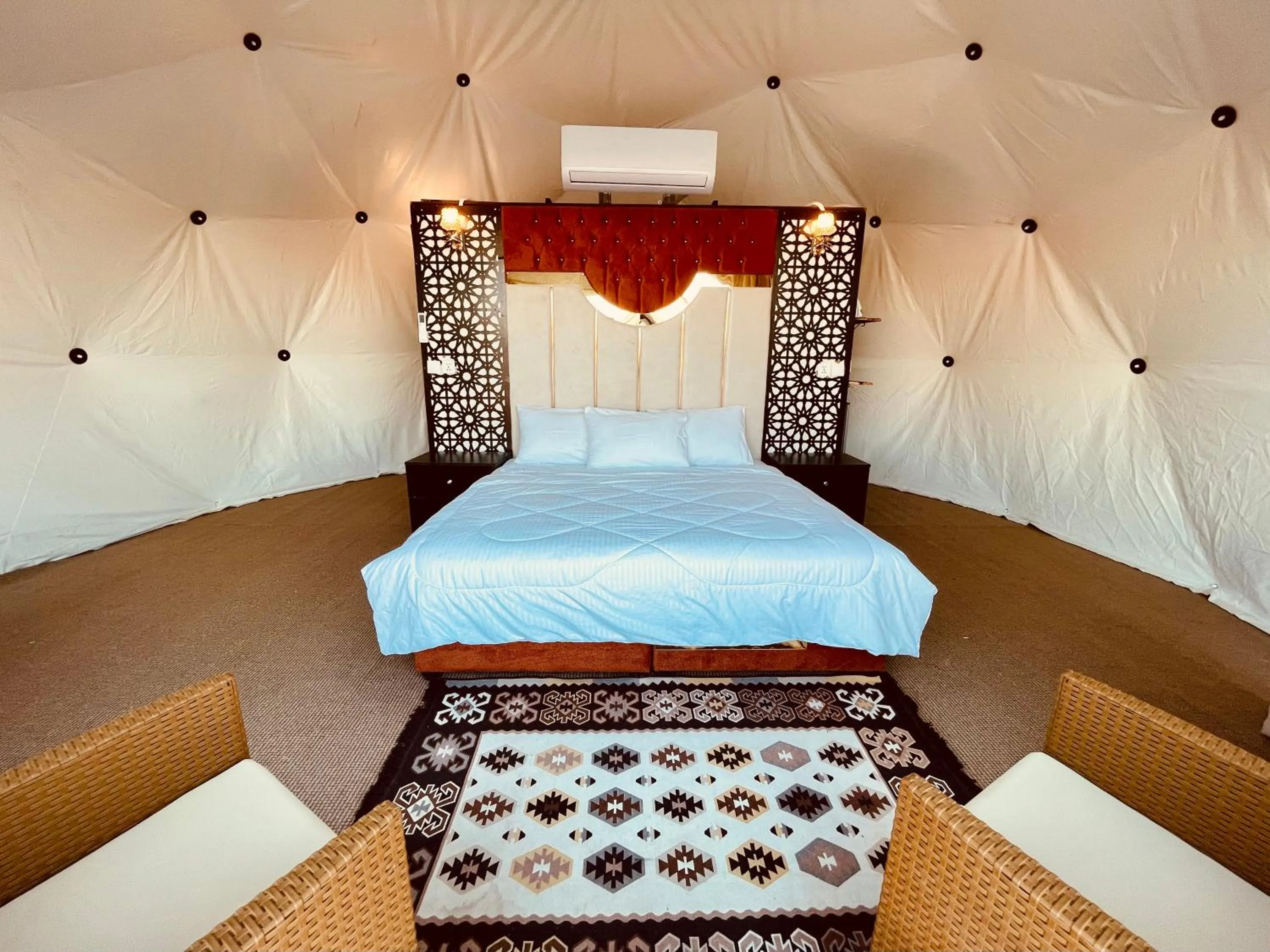 Bed in Hasan Zawaideh luxury camp 2