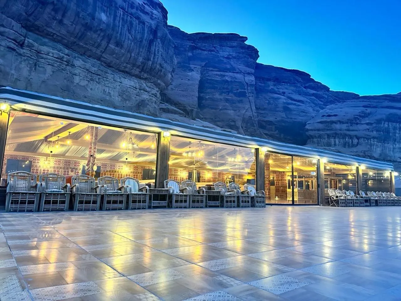 Restaurant/places to eat in Hasan Zawaideh luxury camp 2