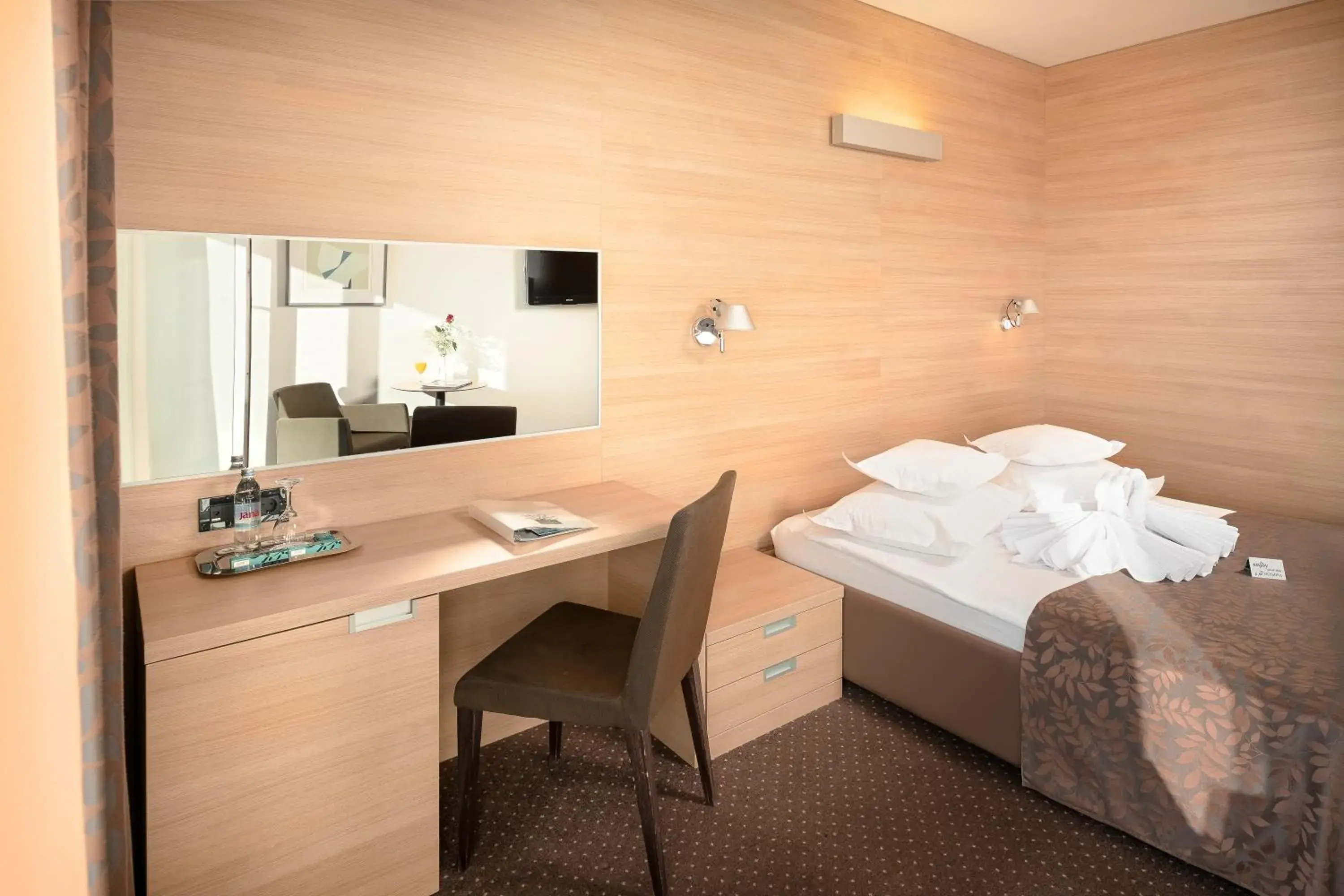 Seating area, Bed in Hotel Olympia Seating area, Bed in Hotel Olympia