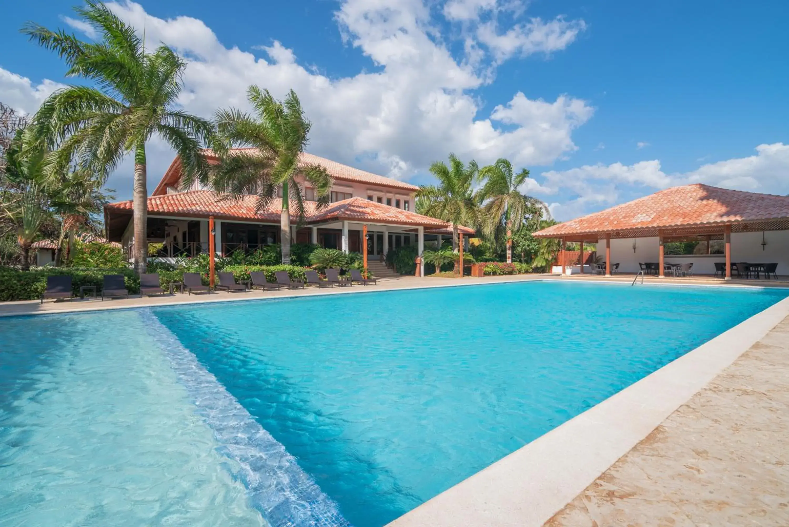 Property building in Hotel Casa Hemingway Property building in Hotel Casa Hemingway