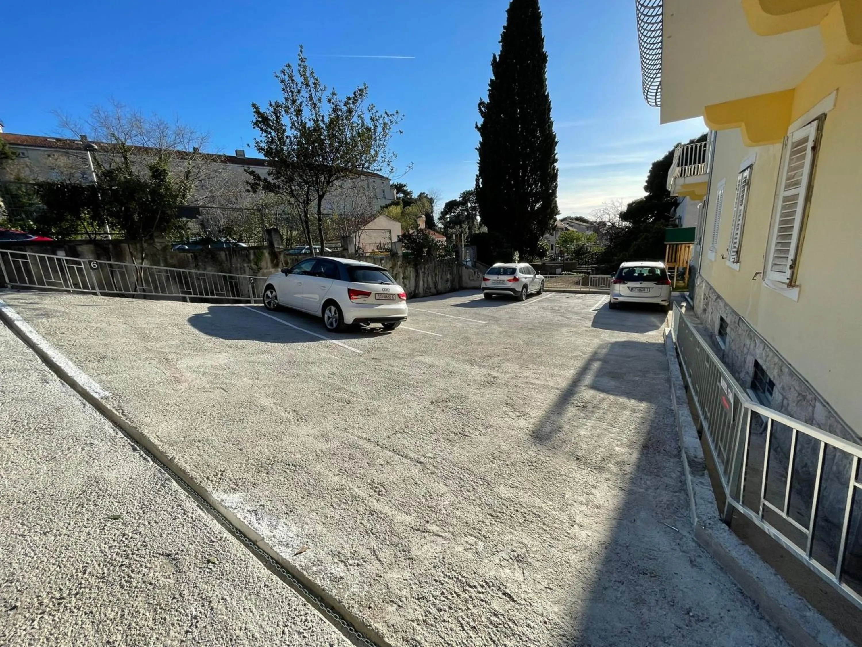 Parking in Hotel Kastel 1700