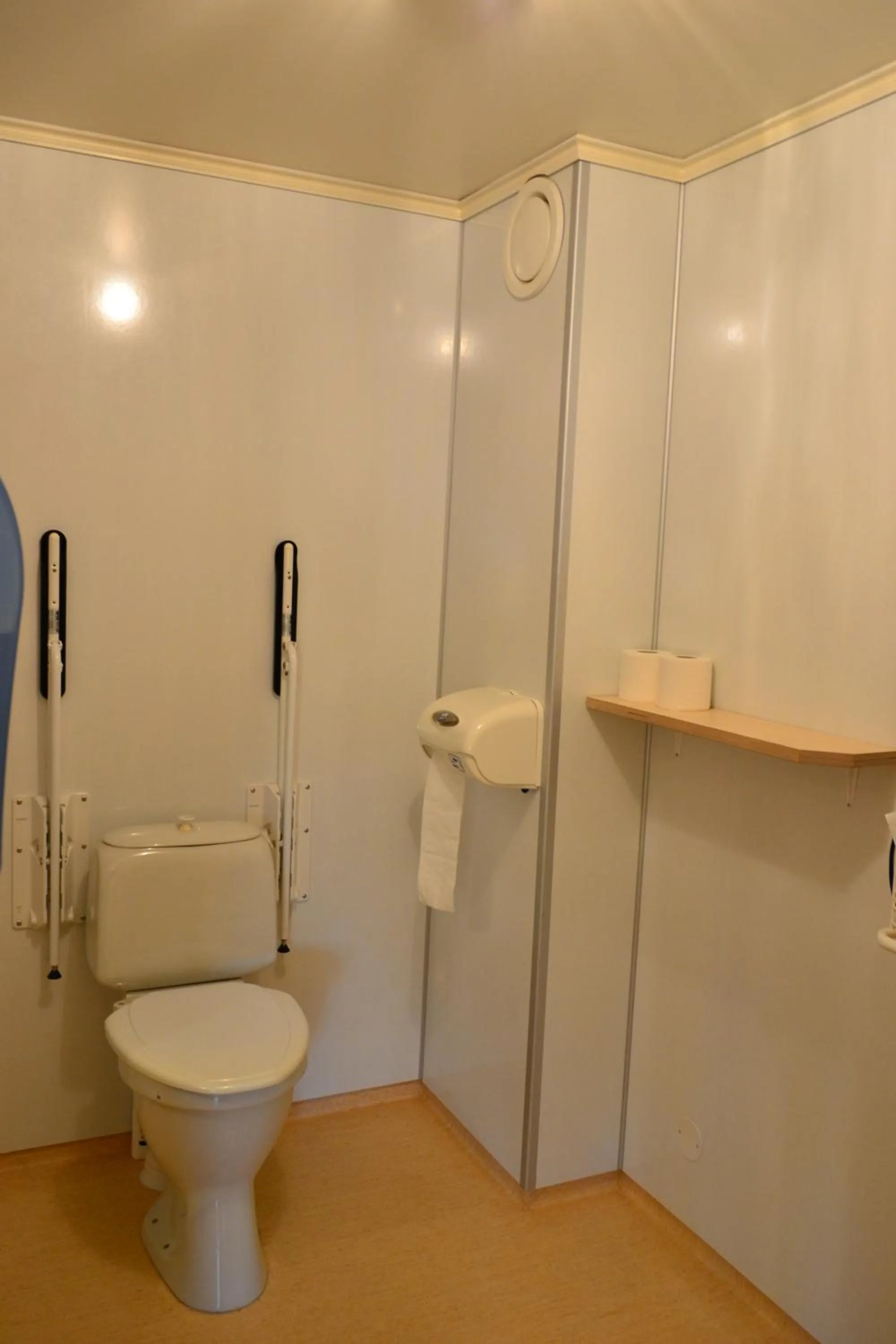 Toilet in VIKEDAL VERTSHUS hotel