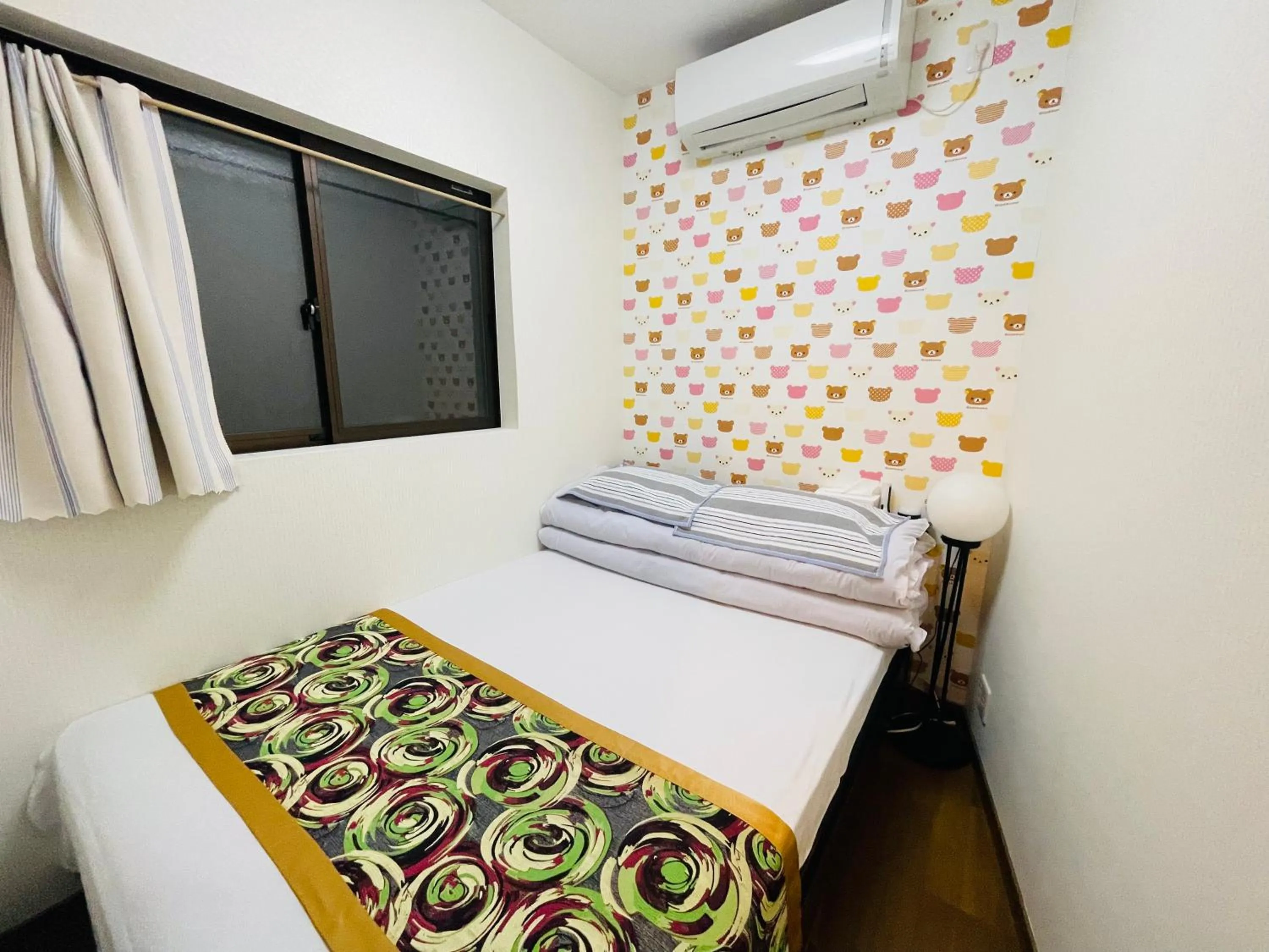 Bed in Shiga Biwa Lake Shanshui House