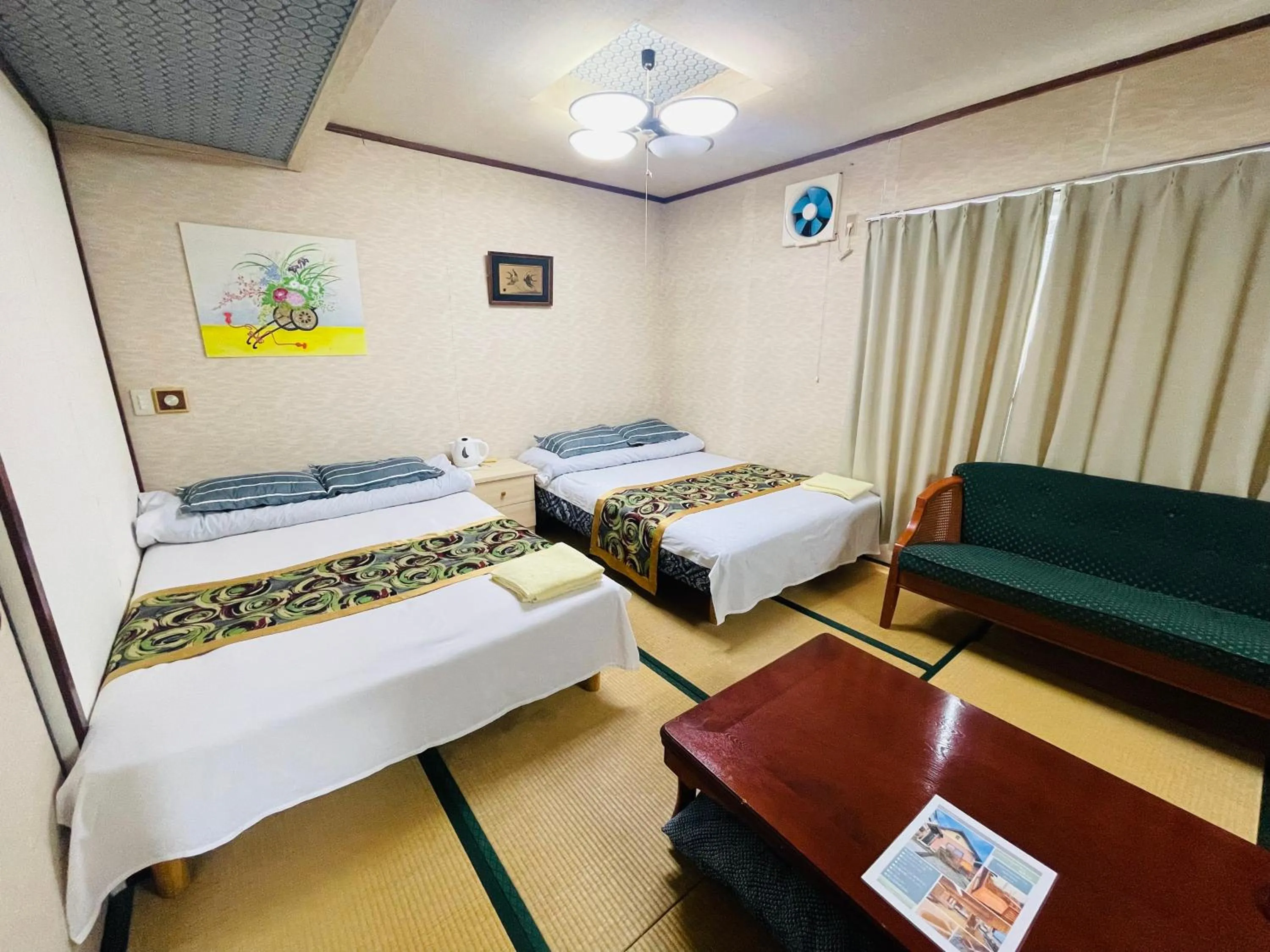 Bed in Shiga Biwa Lake Shanshui House