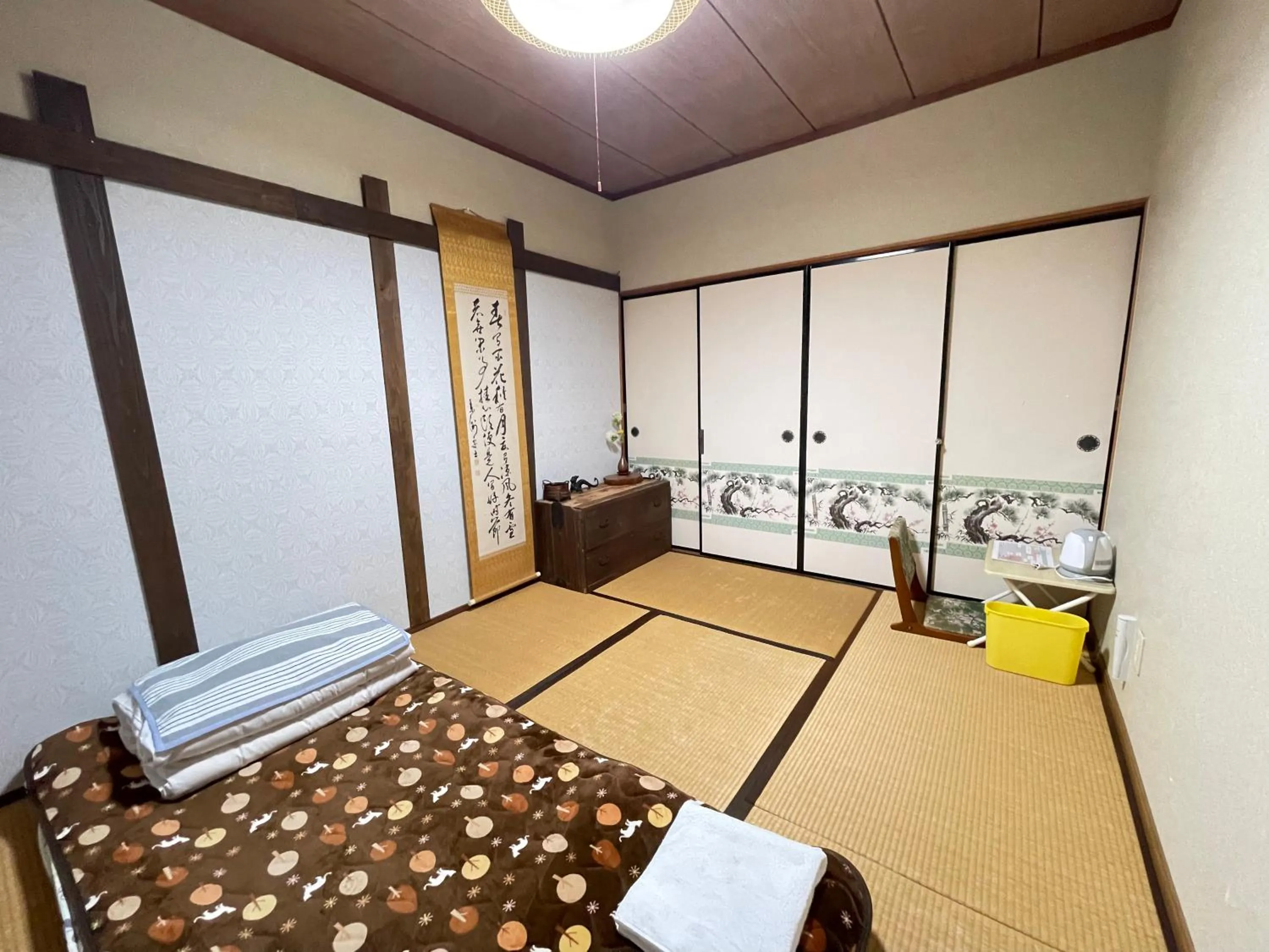 Bed in Shiga Biwa Lake Shanshui House