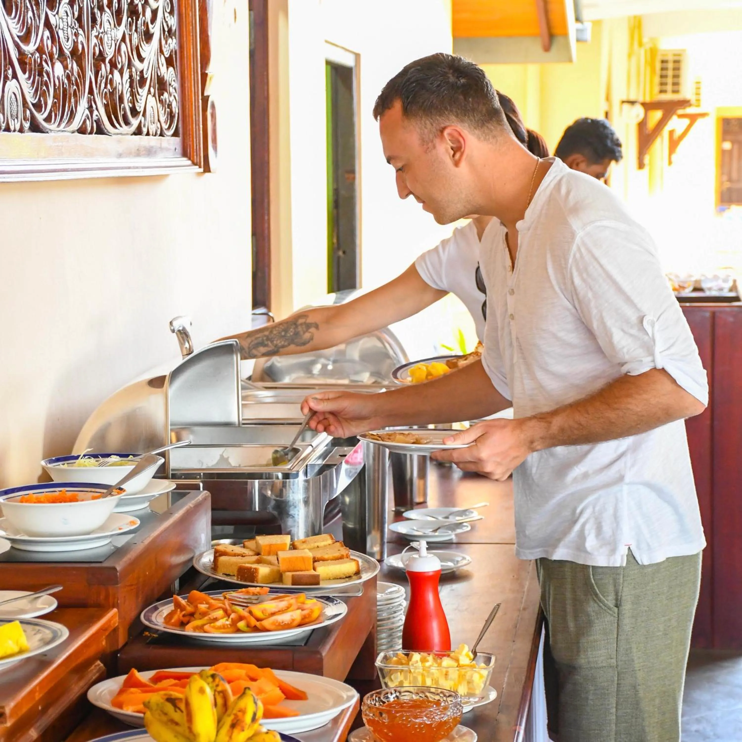 Drifters Hotel & Beach Restaurant