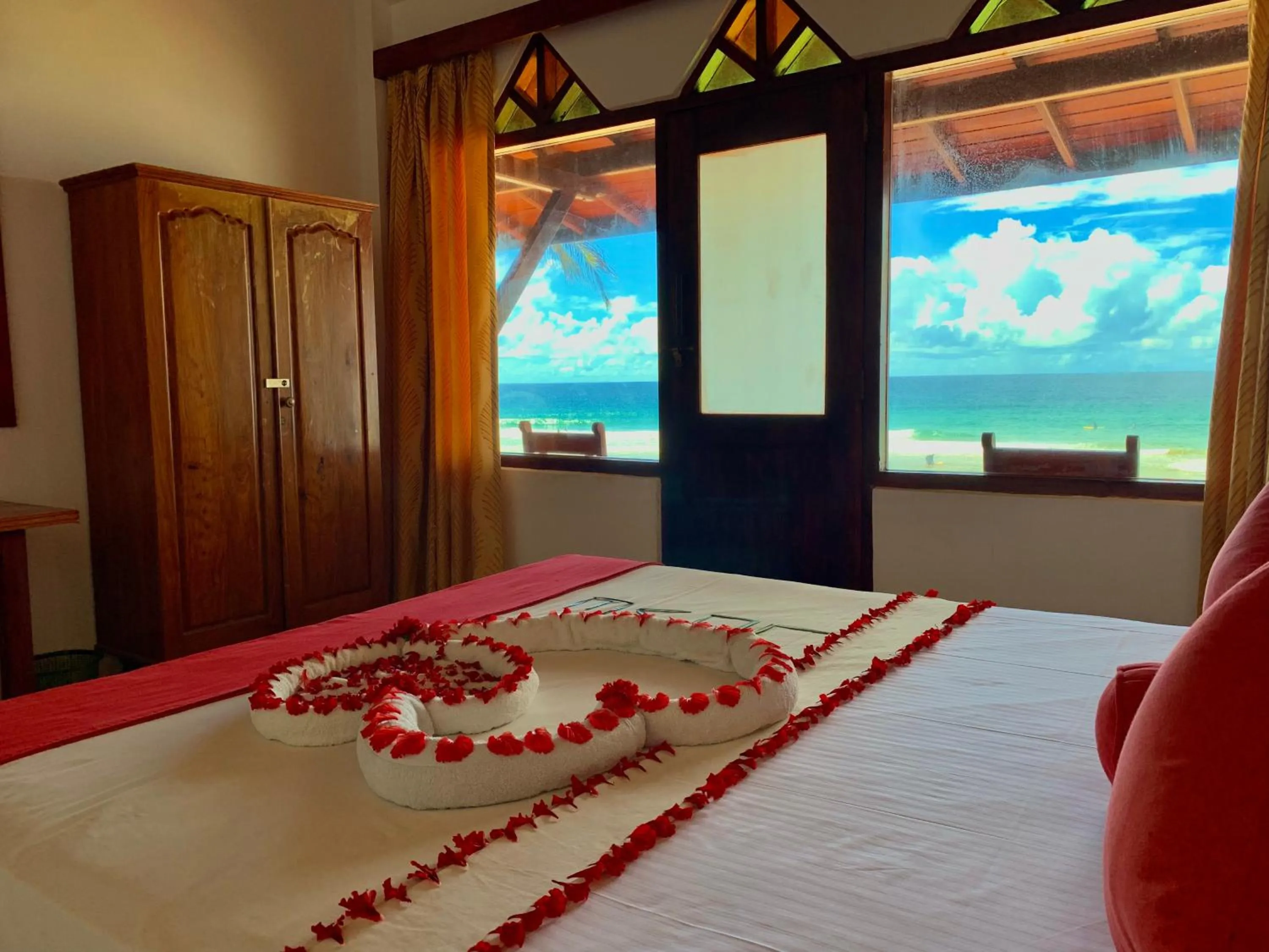 Bed in Drifters Hotel & Beach Restaurant