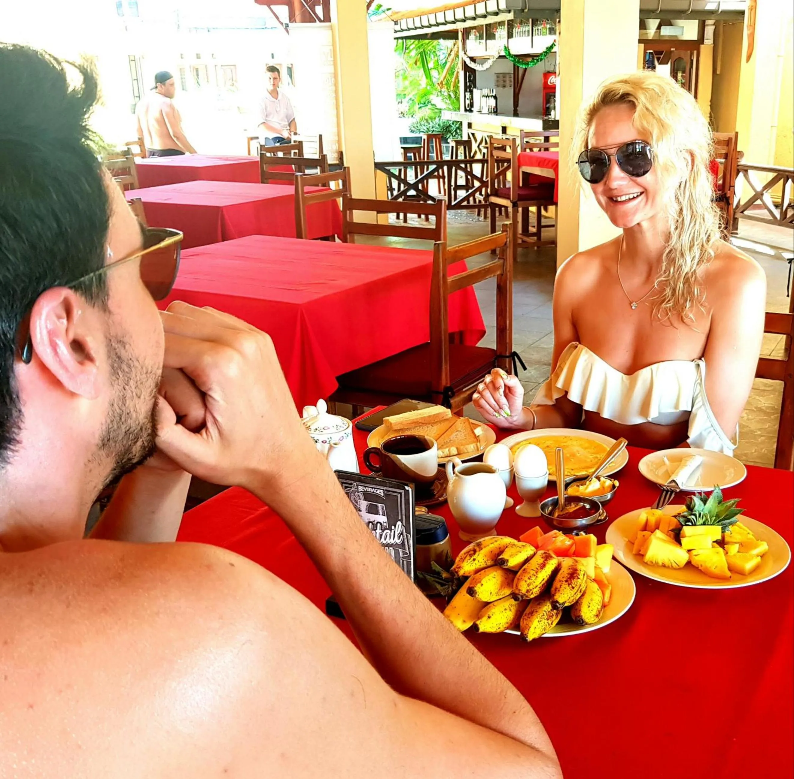 Breakfast in Drifters Hotel & Beach Restaurant