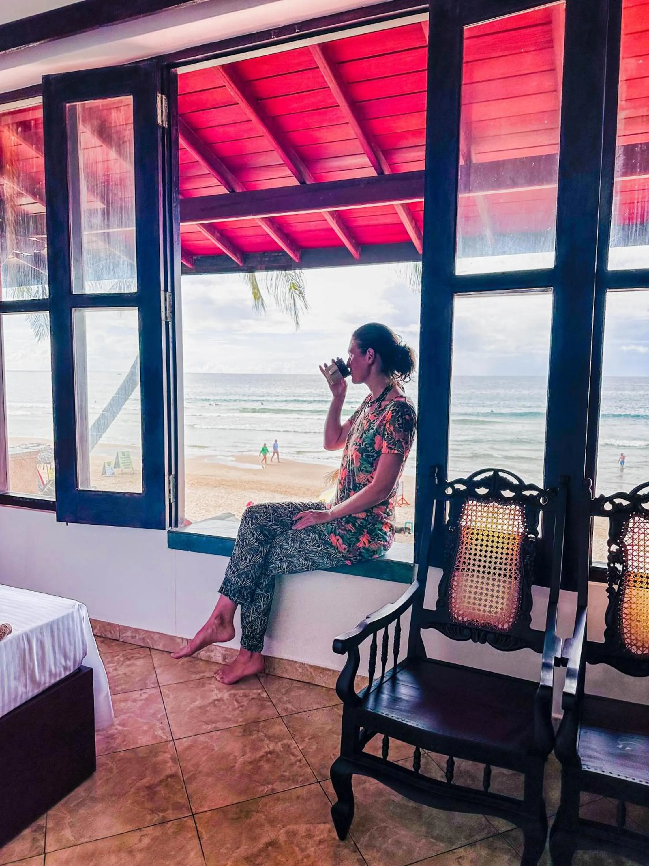 Drifters Hotel & Beach Restaurant