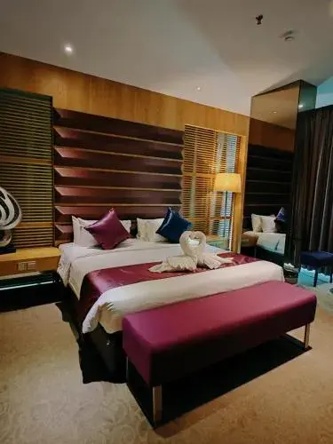 Greens Hotel & Suites Greens Hotel & Suites