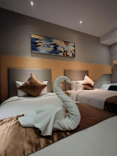 Greens Hotel & Suites