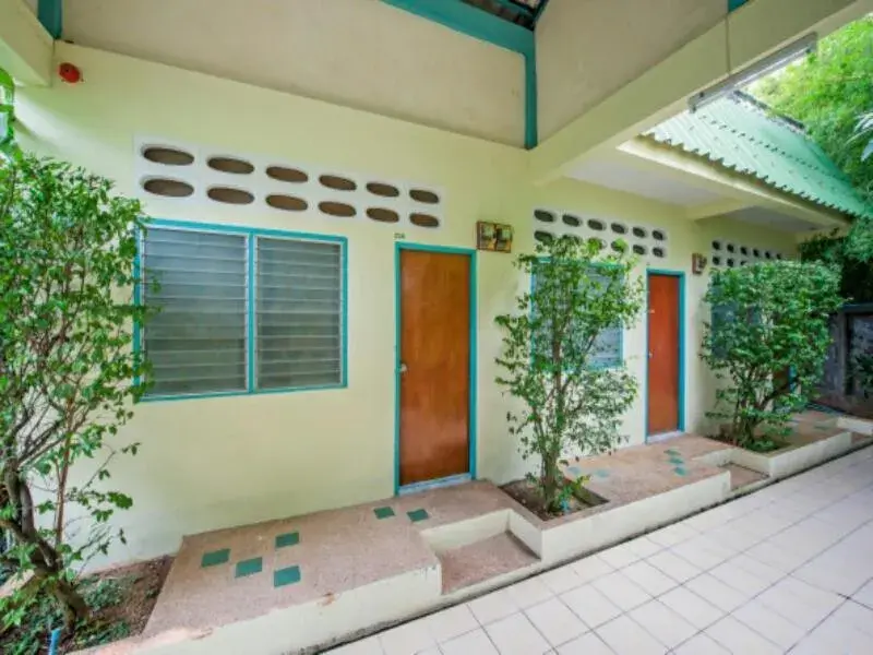 Property building in Baantonsai Garden Resort Property building in Baantonsai Garden Resort