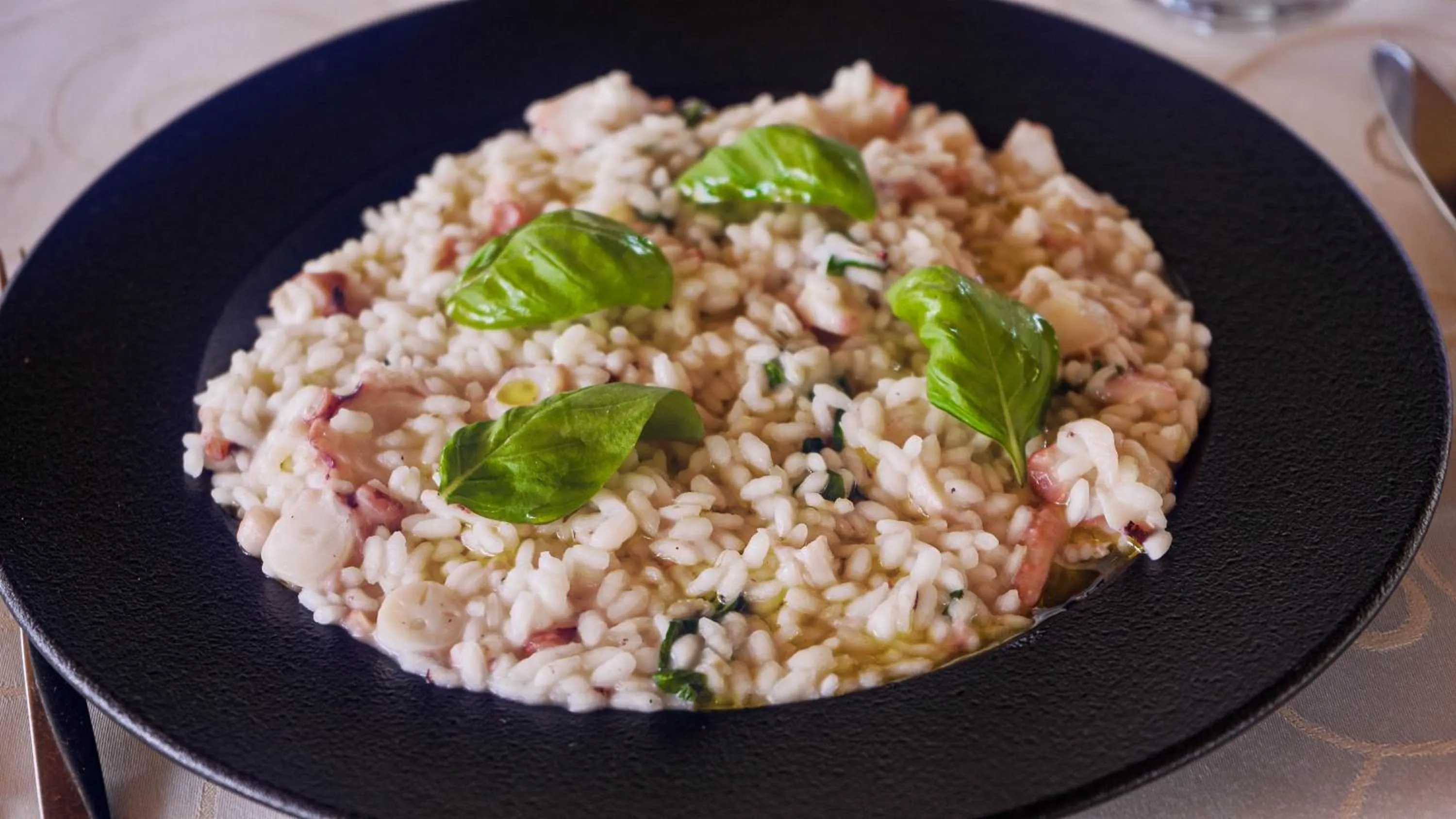 Restaurant/places to eat in Hotel Villa Letan