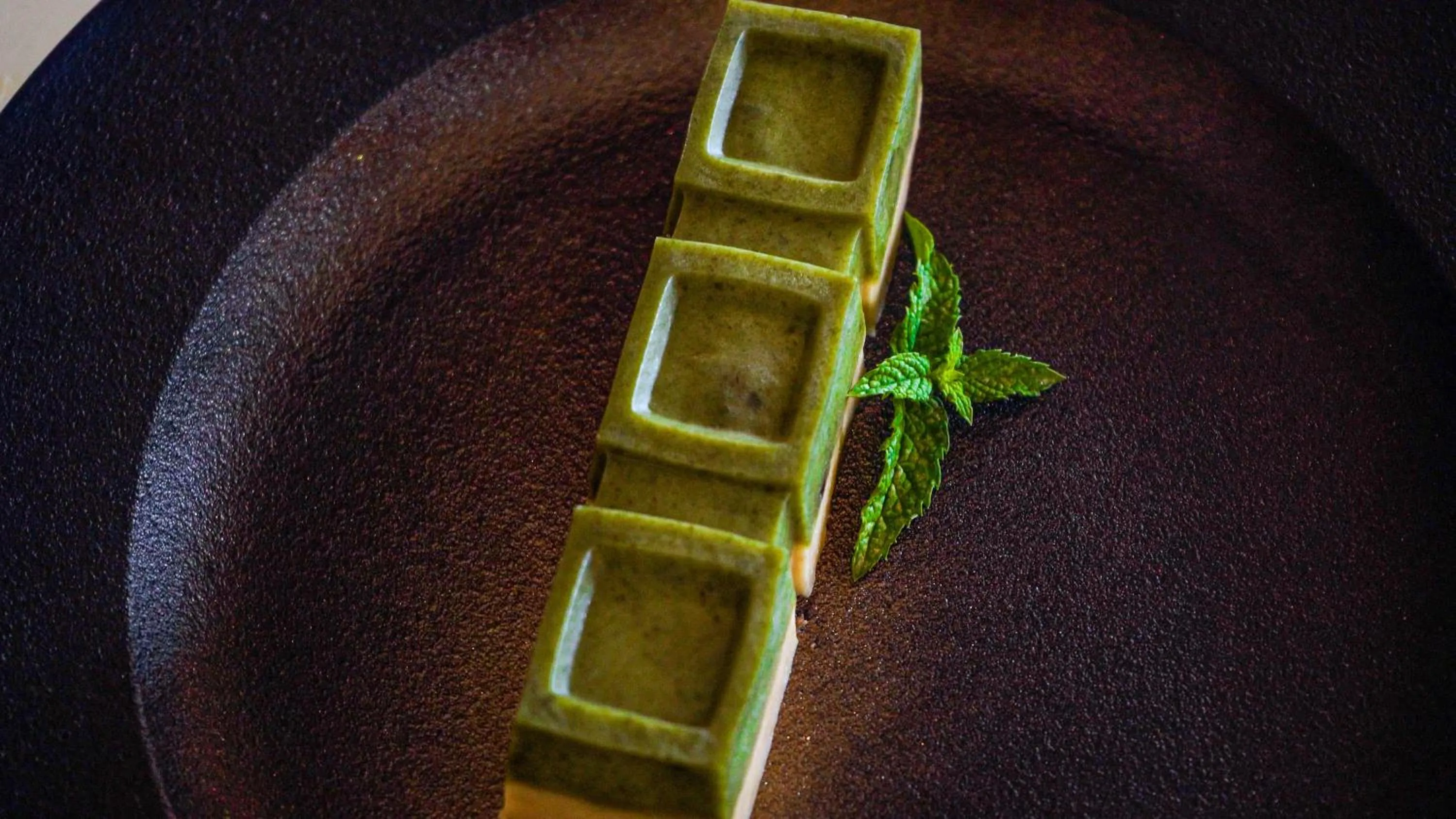 Restaurant/places to eat in Hotel Villa Letan