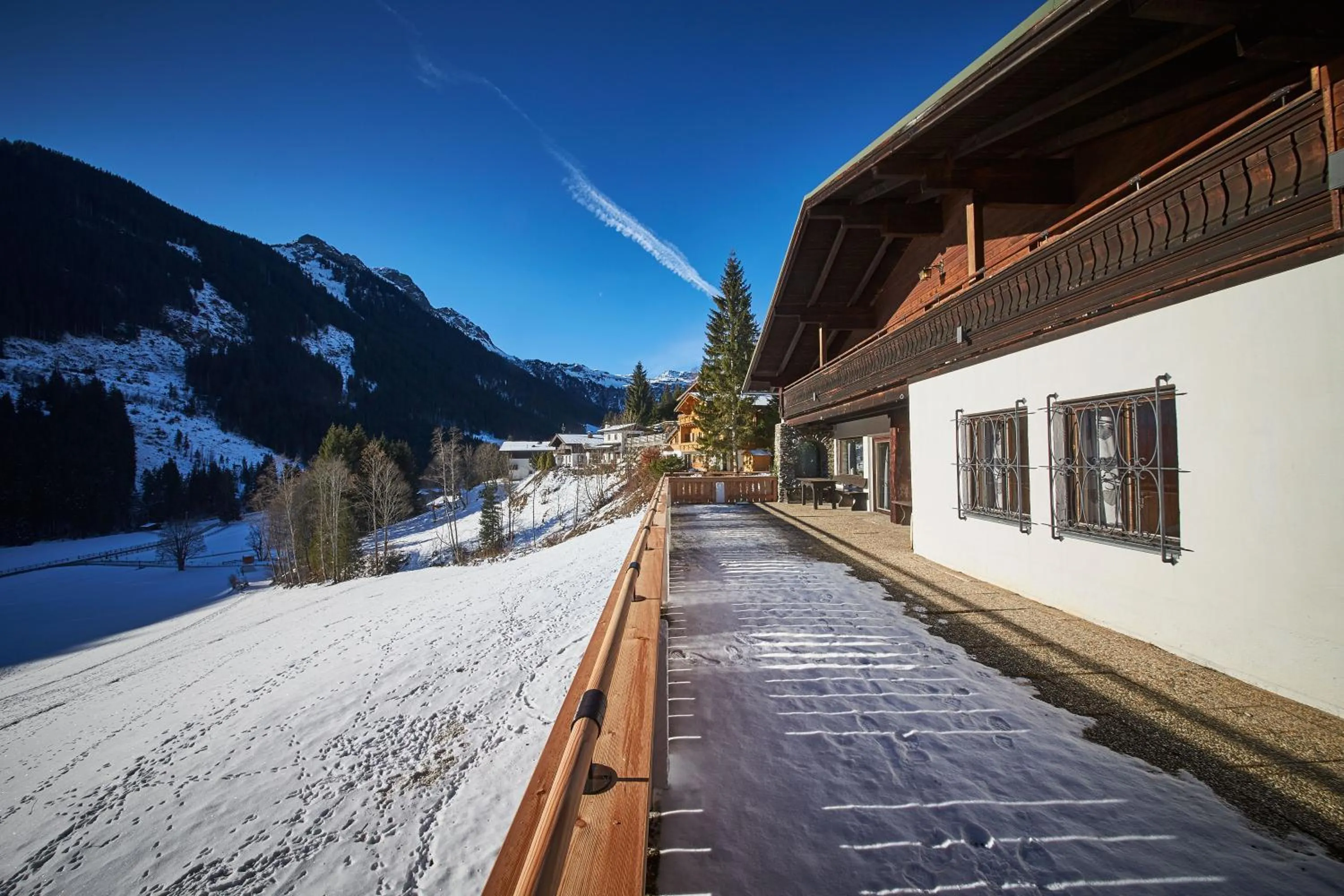 Property building in Ferienhaus Oberlengau
