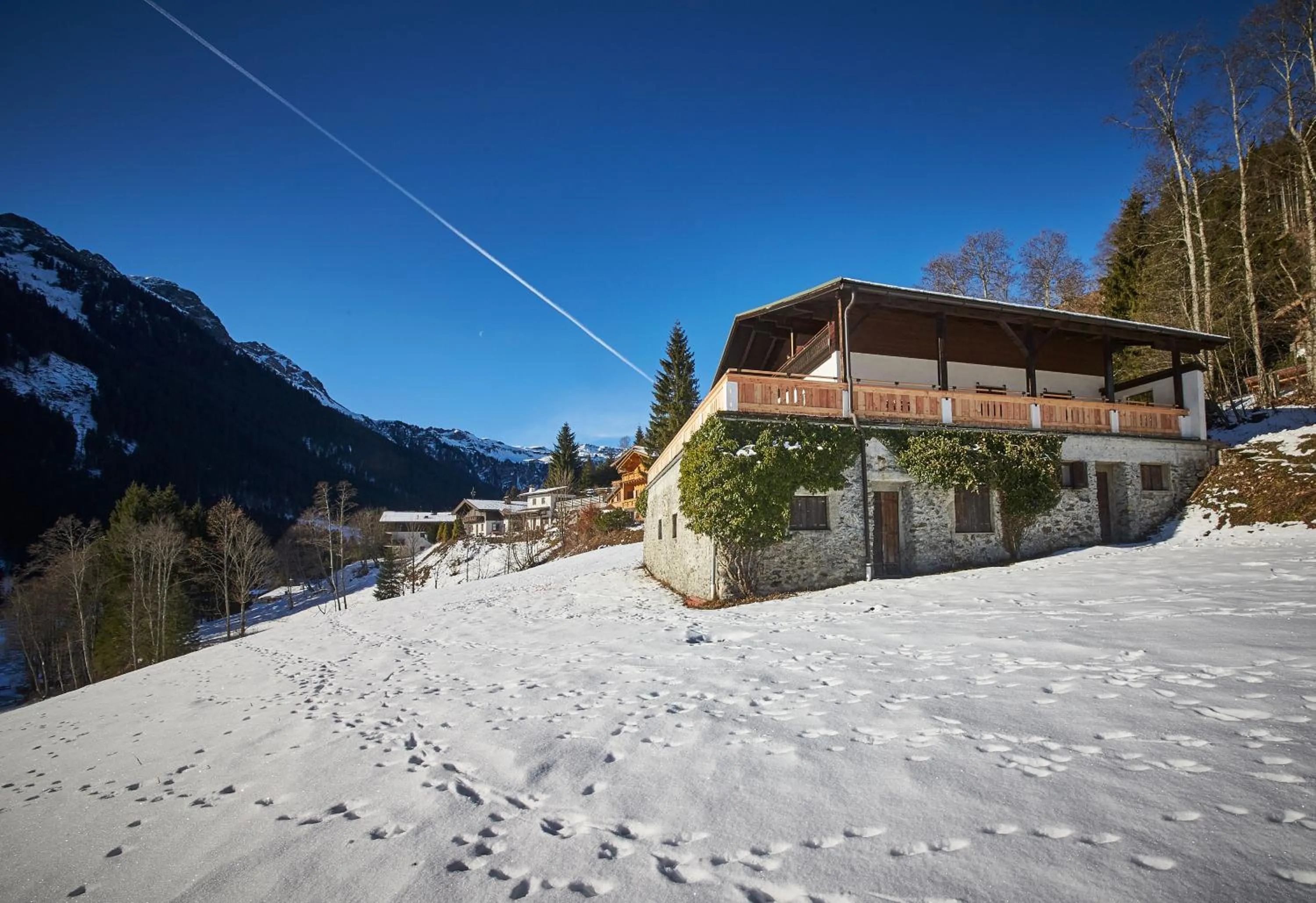 Property building in Ferienhaus Oberlengau