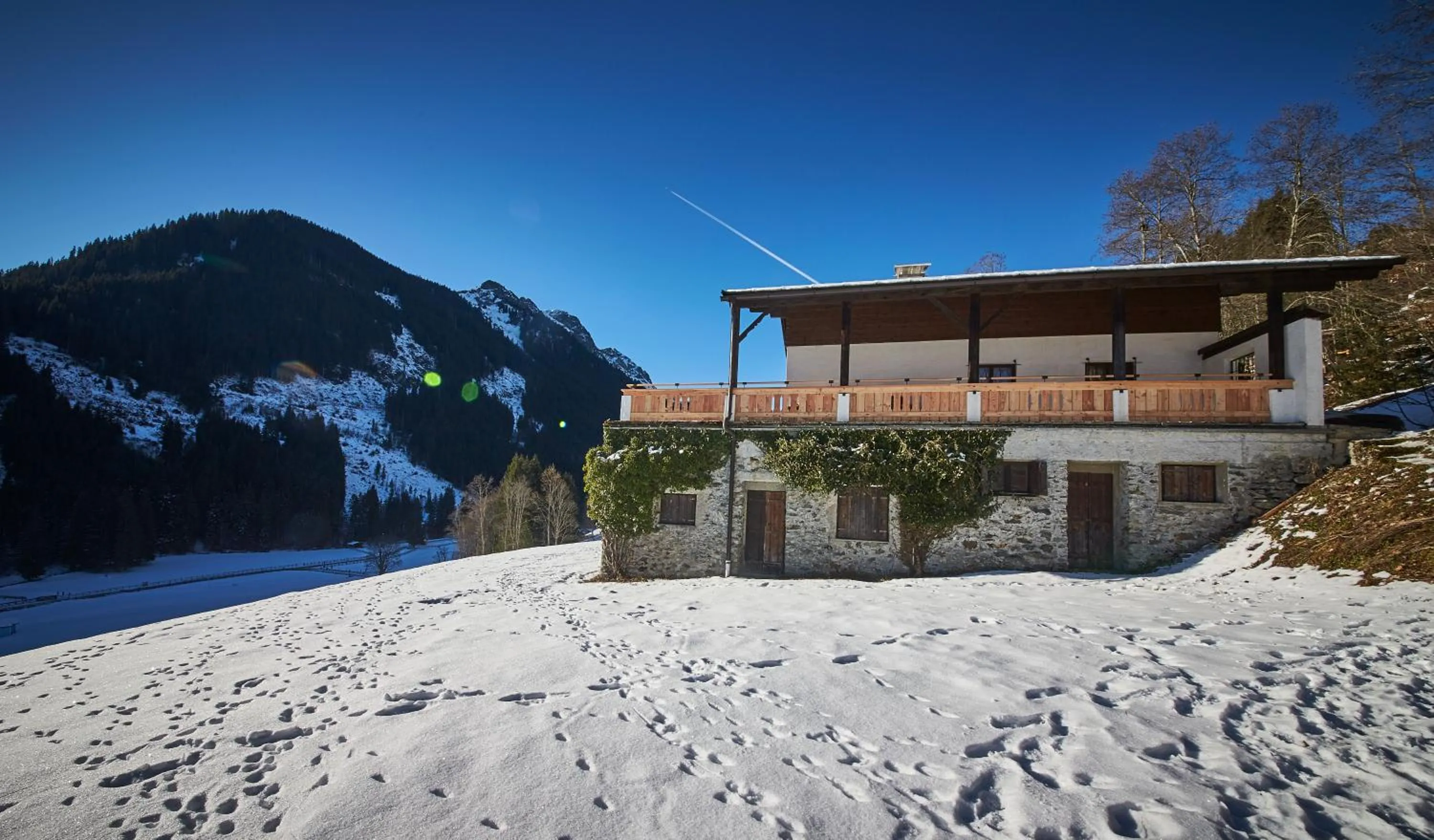 Property building in Ferienhaus Oberlengau