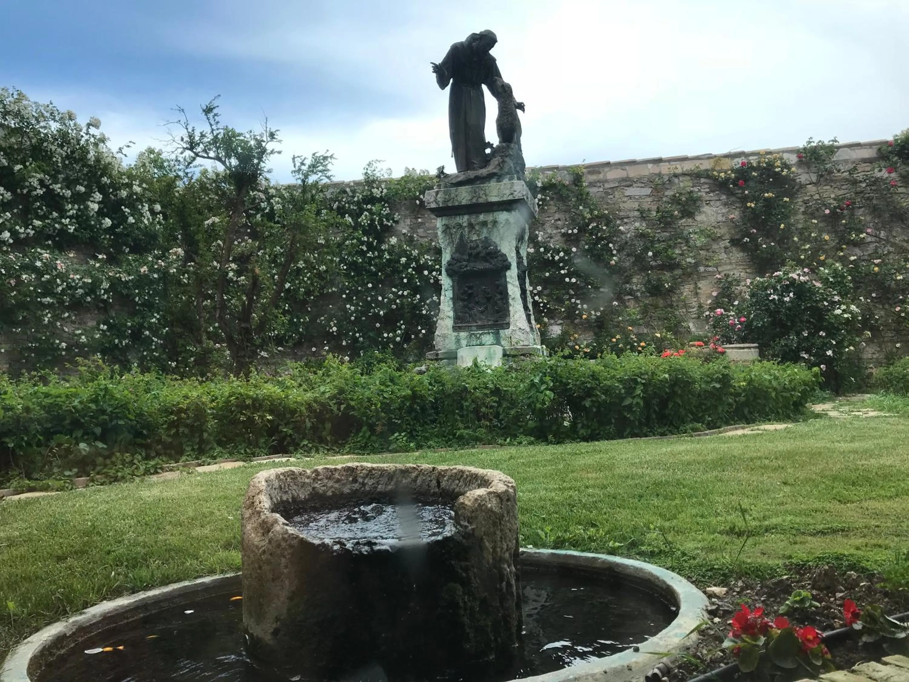 Nearby landmark in Camere il Cantico