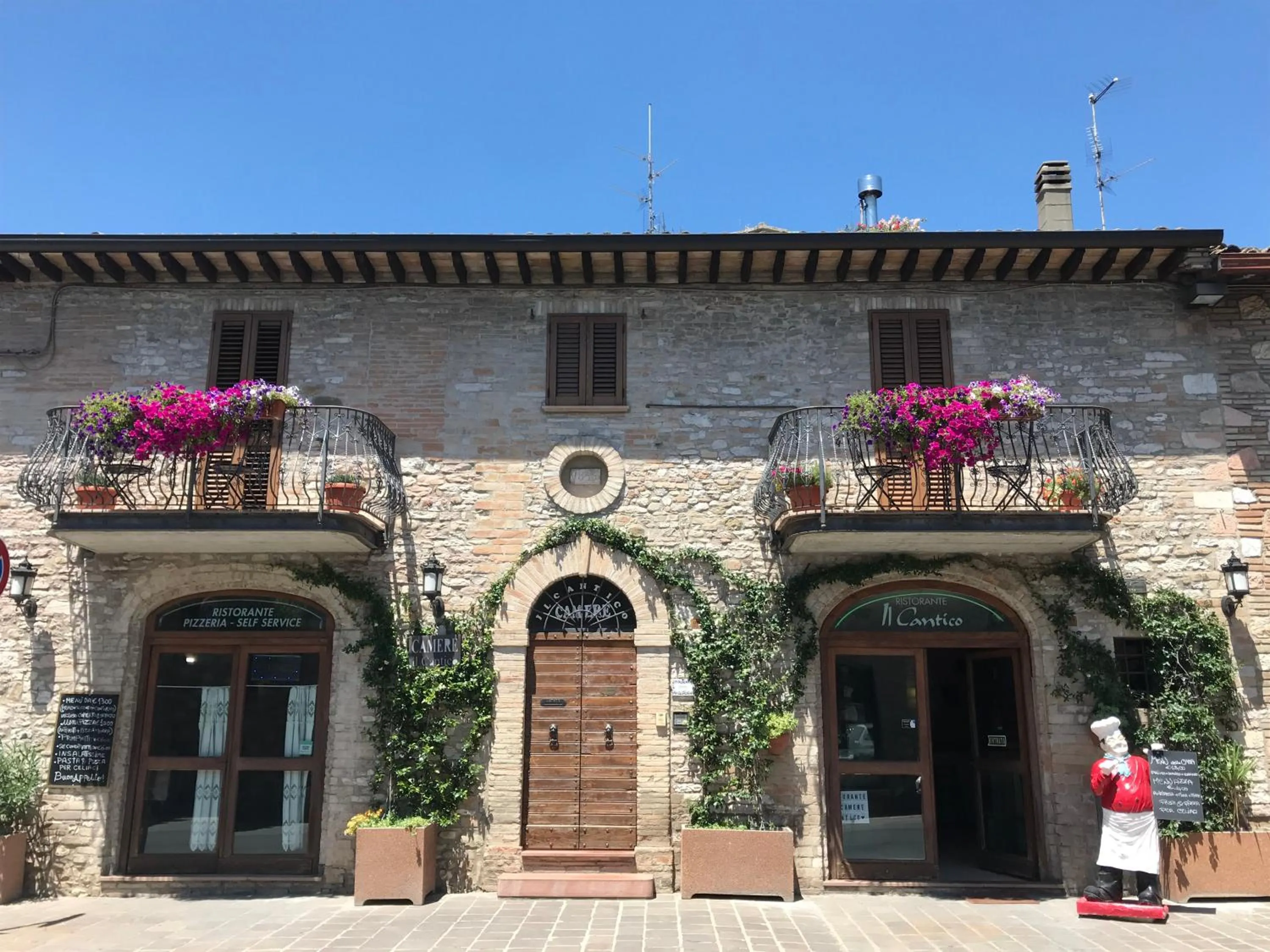 Property building in Camere il Cantico