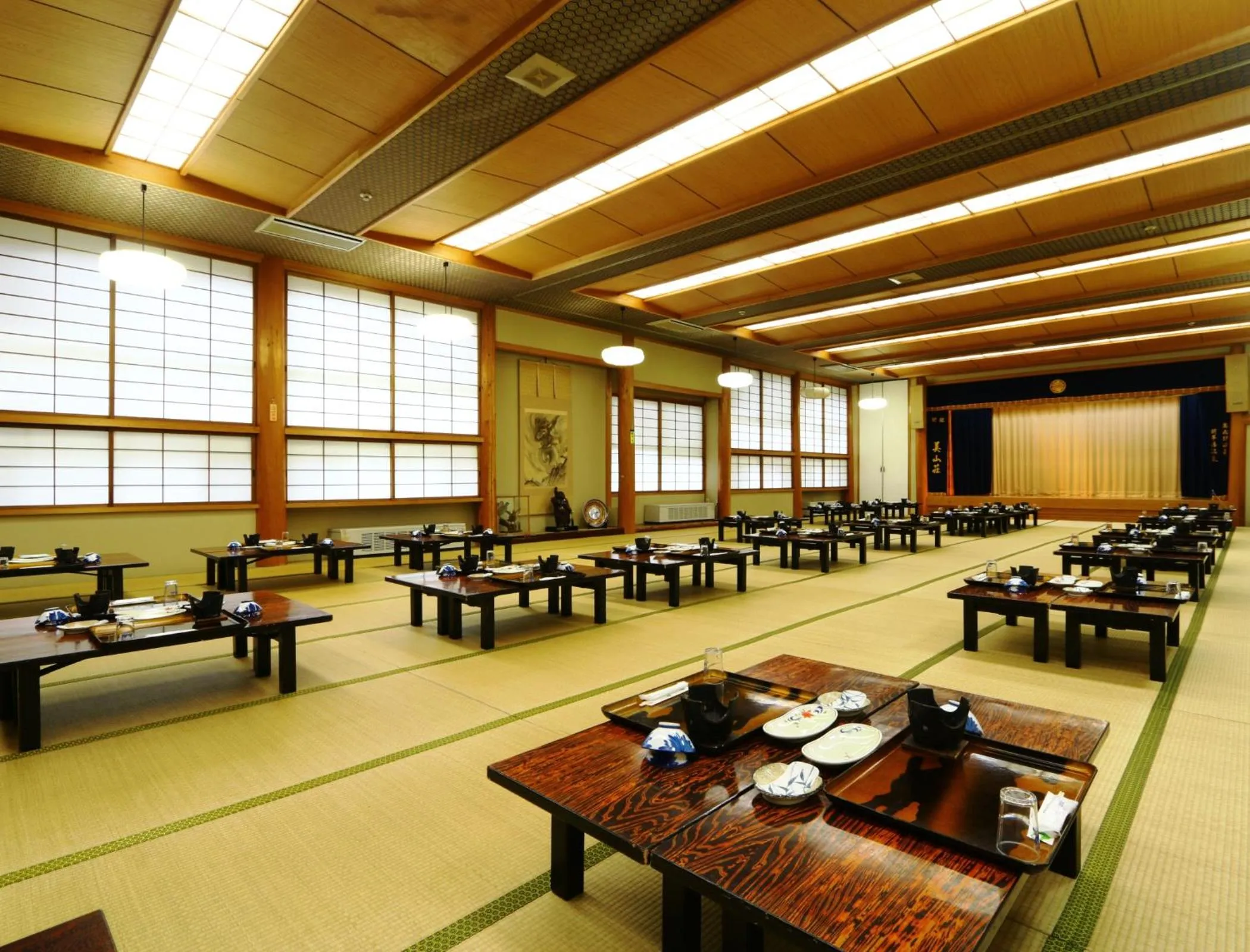 Restaurant/places to eat in Miyamaso