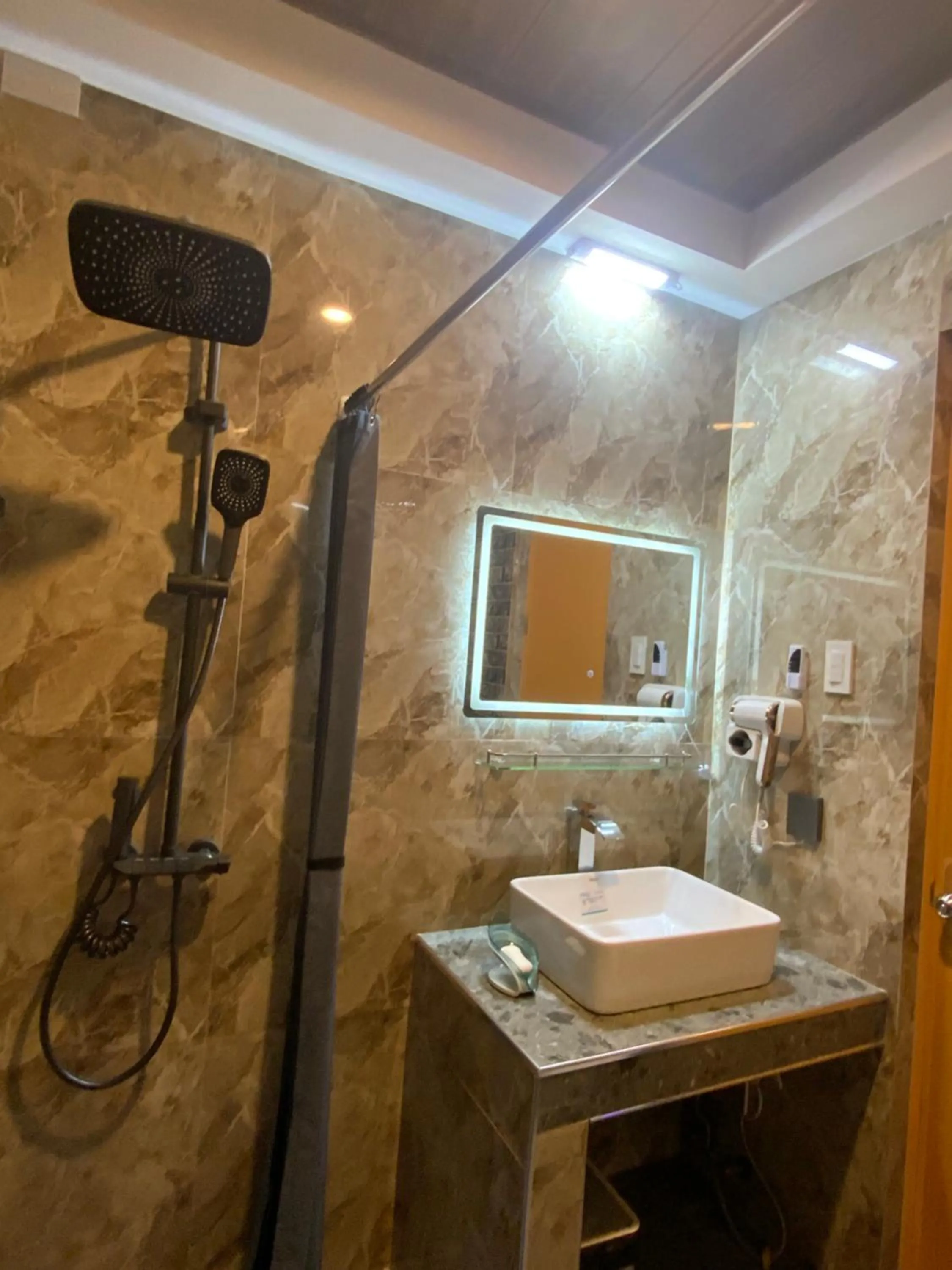 EA Apartelle - Metro Vigan