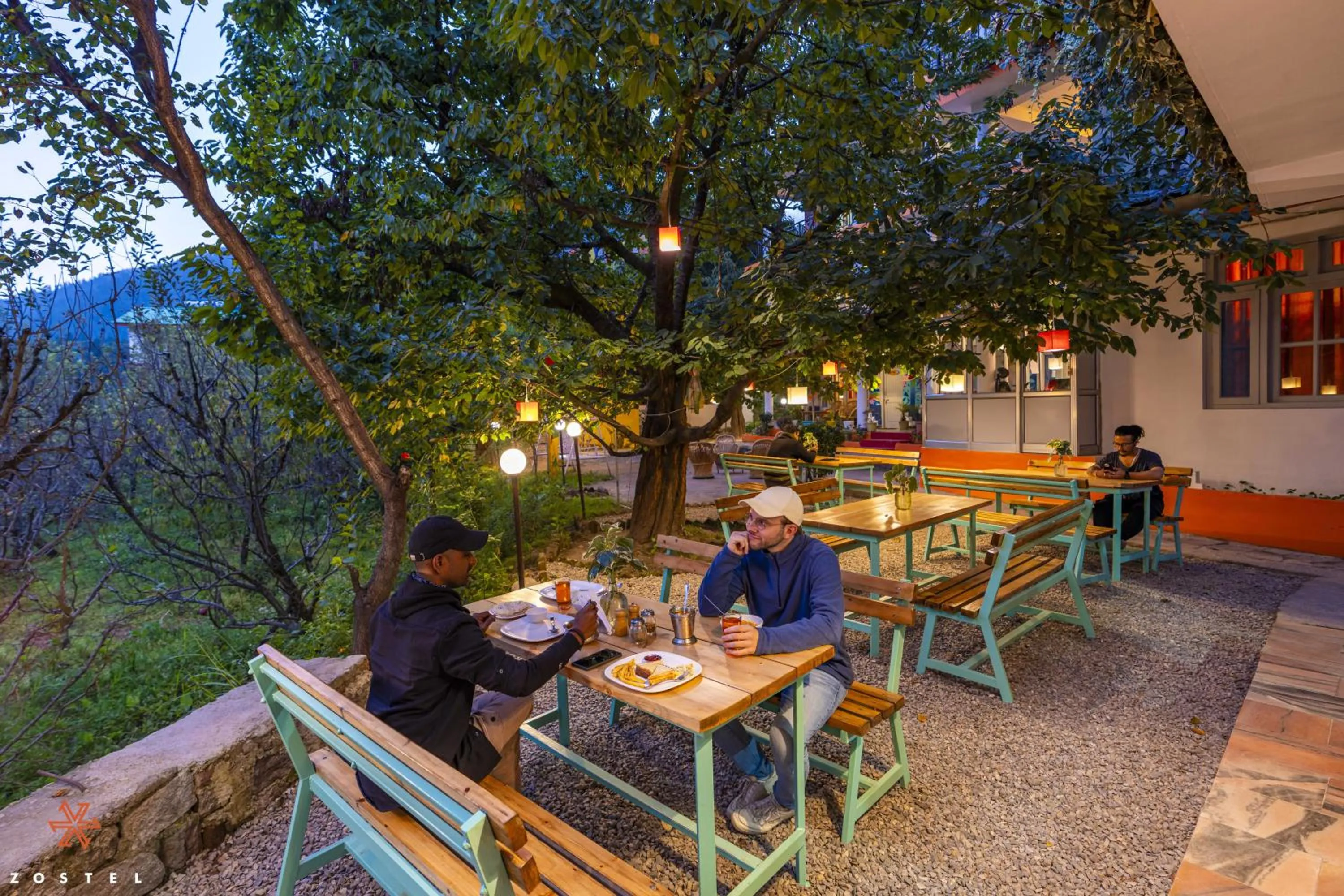 Garden in Zostel Old Manali